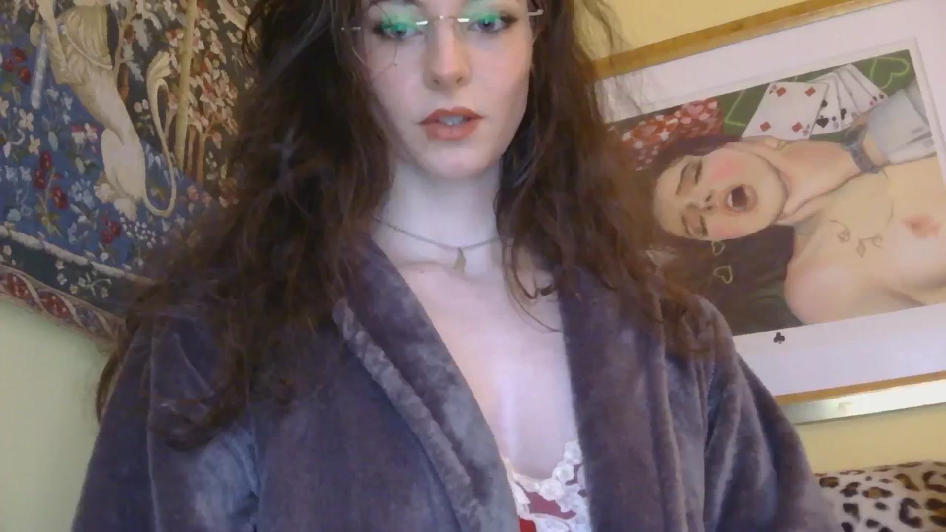 Gallery image thumbnail from sylksiren's myfreecams stream on, 12/17/2024, 15:58 image 14 of 20
