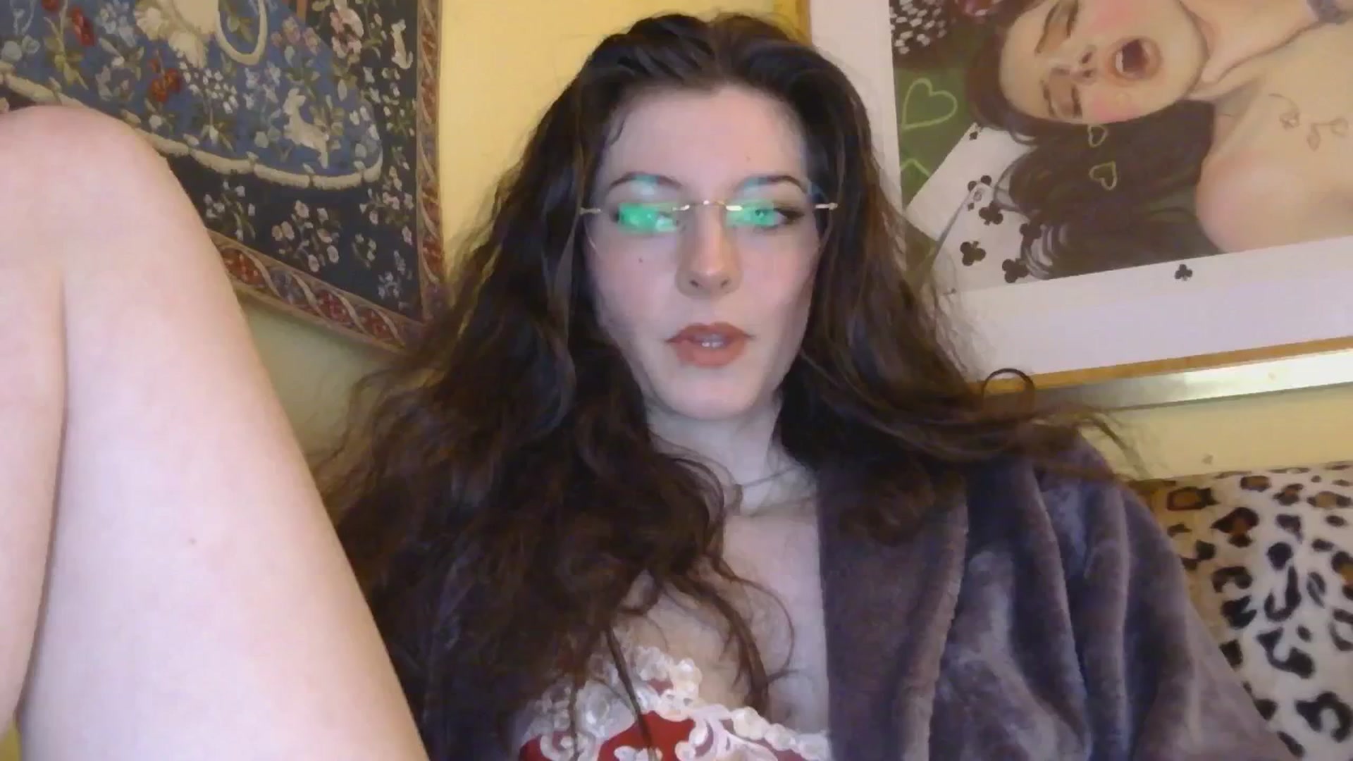 Gallery image thumbnail from sylksiren's myfreecams stream on, 12/17/2024, 15:58 image 15 of 20