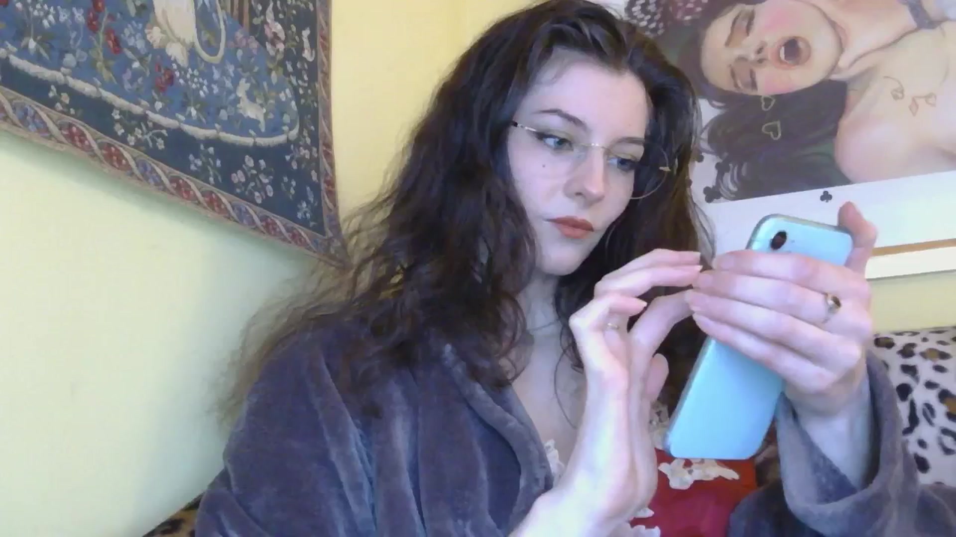 Gallery image thumbnail from sylksiren's myfreecams stream on, 12/17/2024, 15:58 image 1 of 20