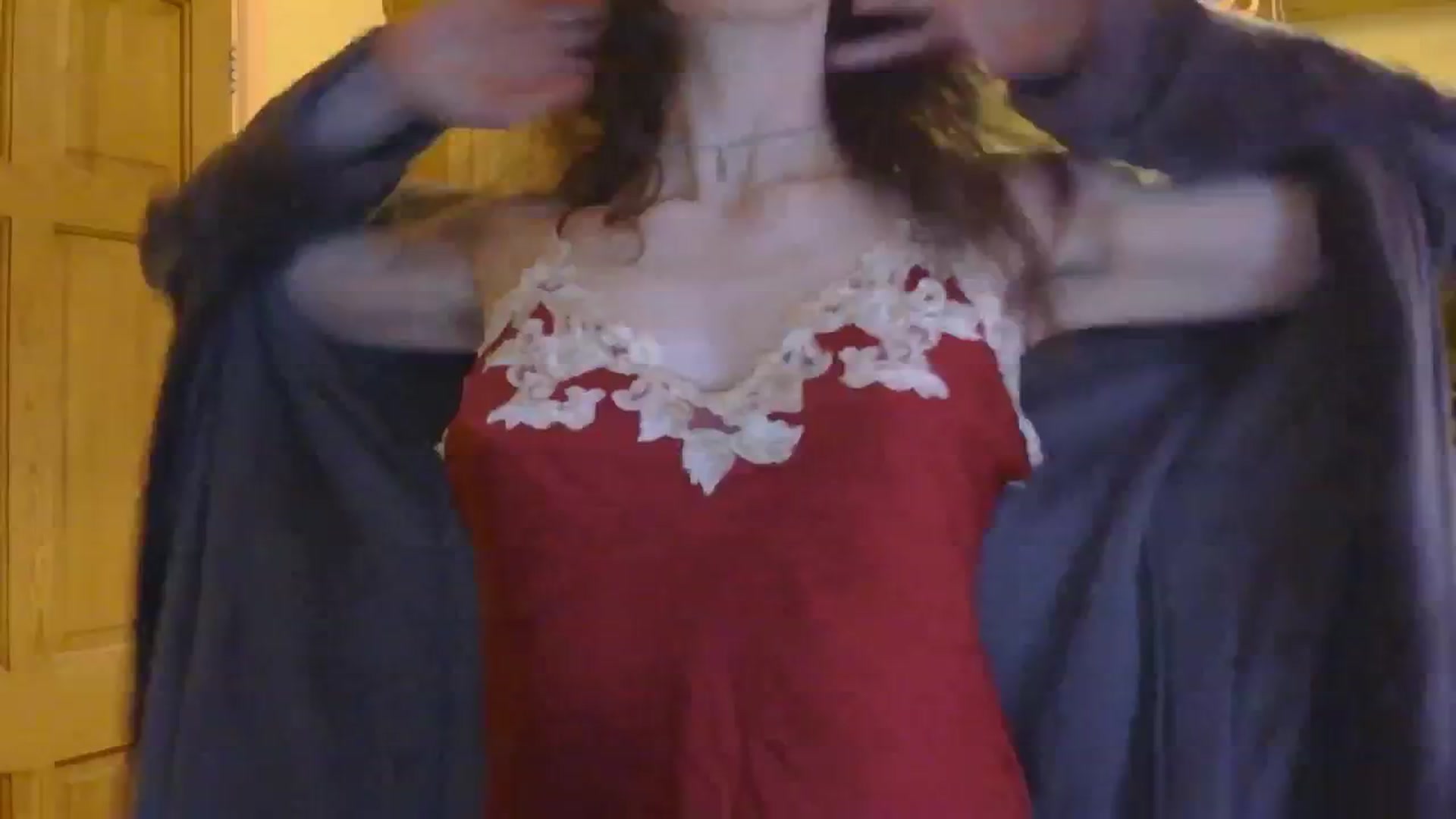 Gallery image thumbnail from sylksiren's myfreecams stream on, 12/17/2024, 15:58 image 18 of 20