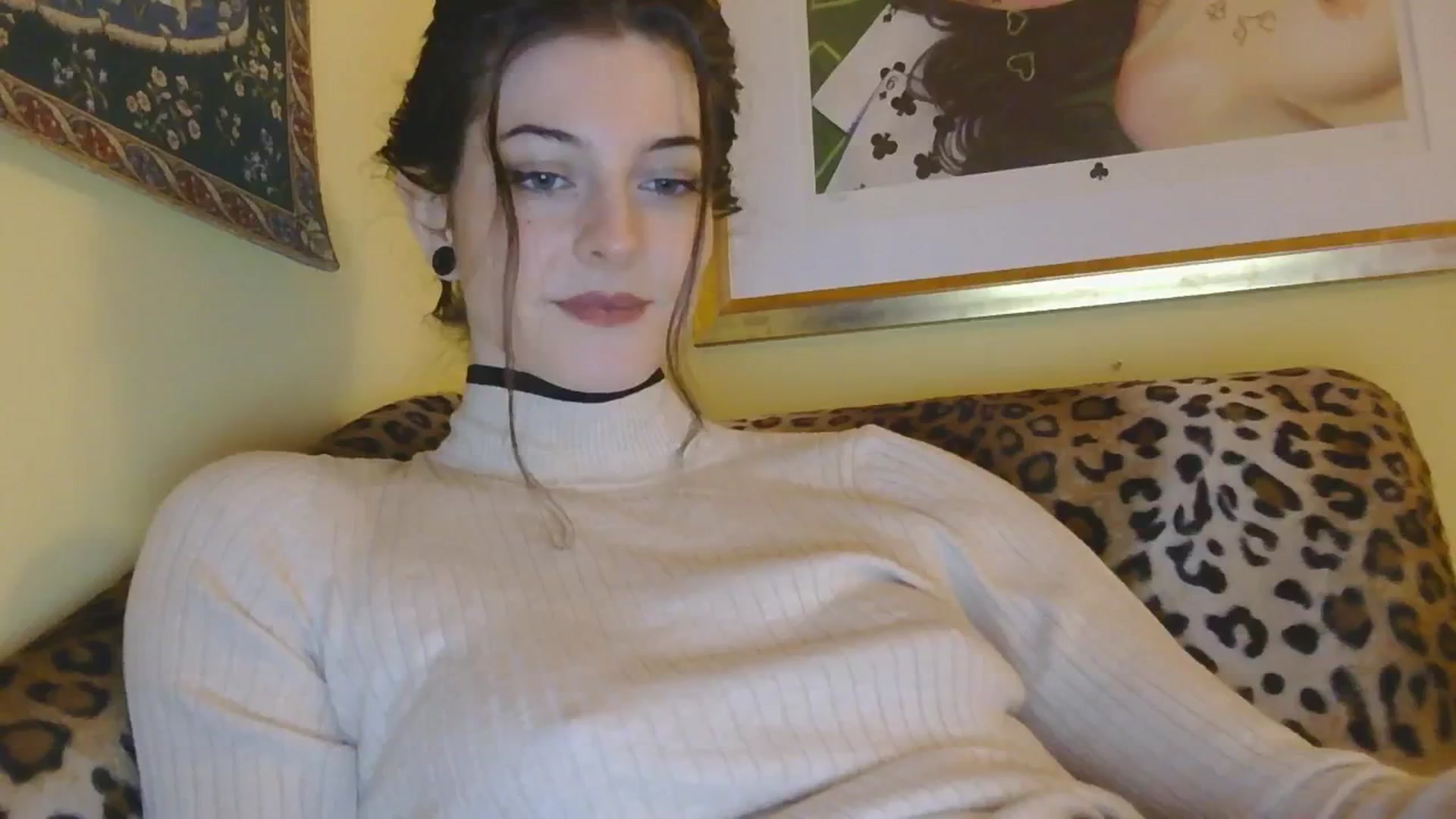 Gallery image thumbnail from sylksiren's myfreecams stream on, 12/18/2024, 16:47 image 12 of 20