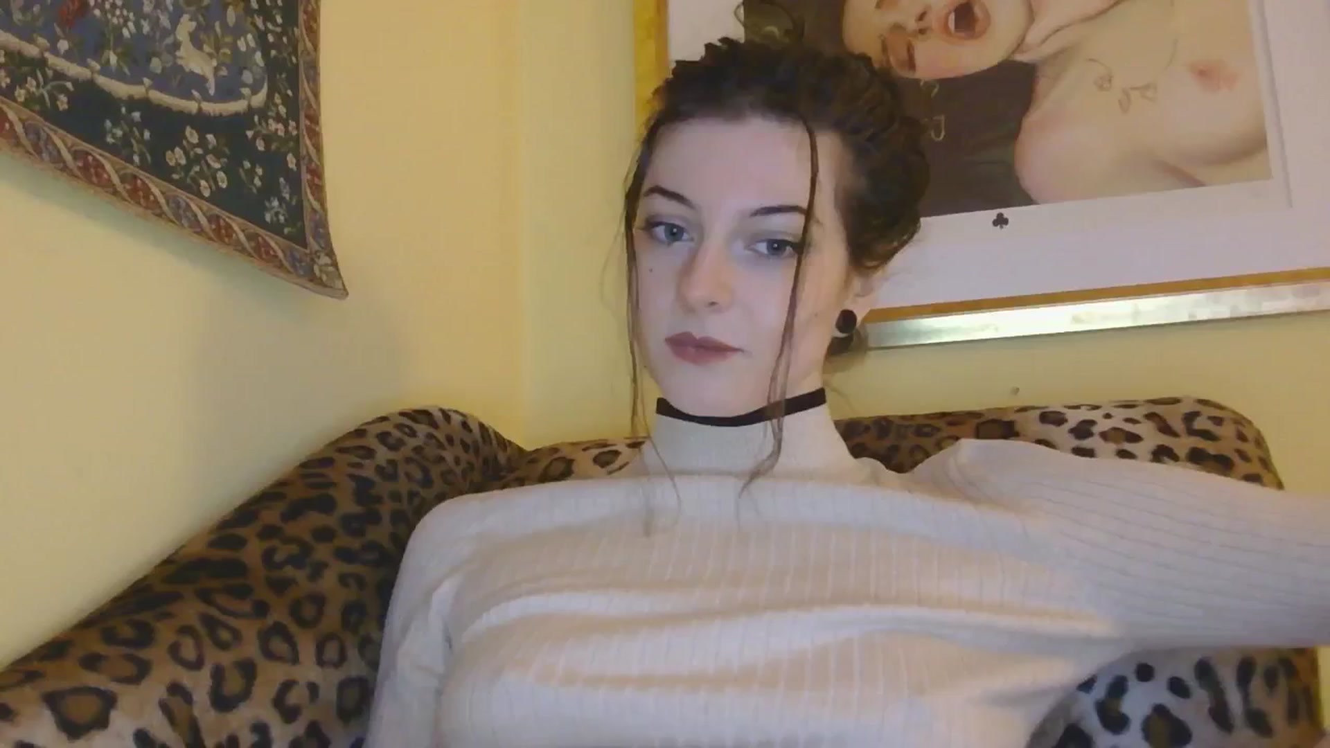 Gallery image thumbnail from sylksiren's myfreecams stream on, 12/18/2024, 16:47 image 9 of 20