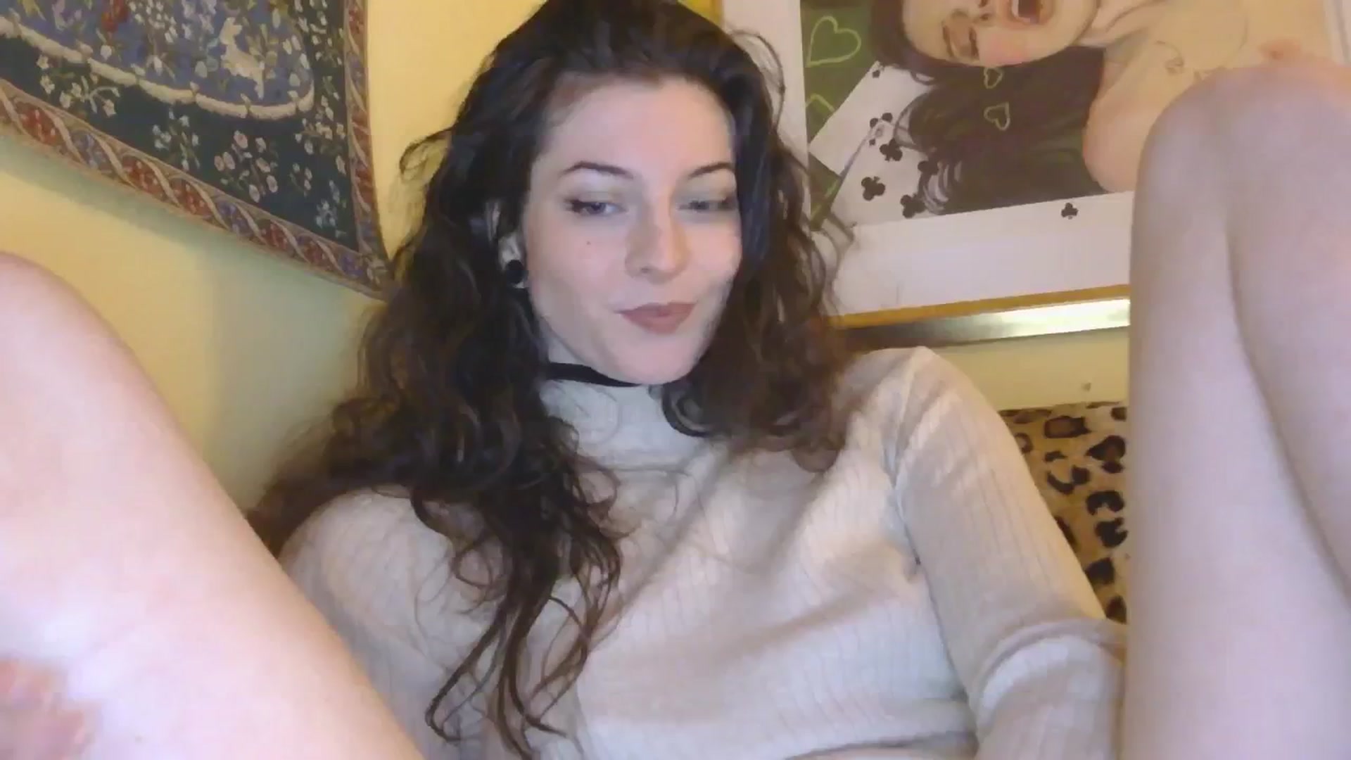 Gallery image thumbnail from sylksiren's myfreecams stream on, 12/18/2024, 16:47 image 7 of 20