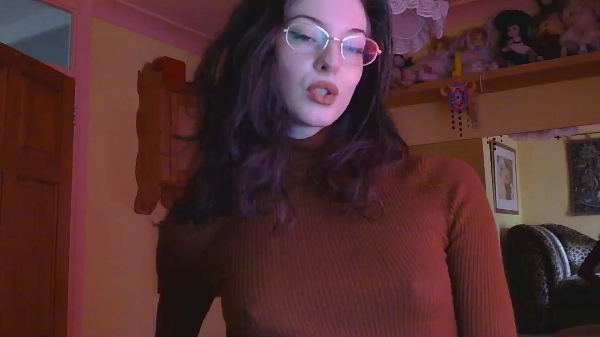 Gallery image thumbnail from sylksiren's myfreecams stream on, 01/17/2025, 12:57 image 4 of 20