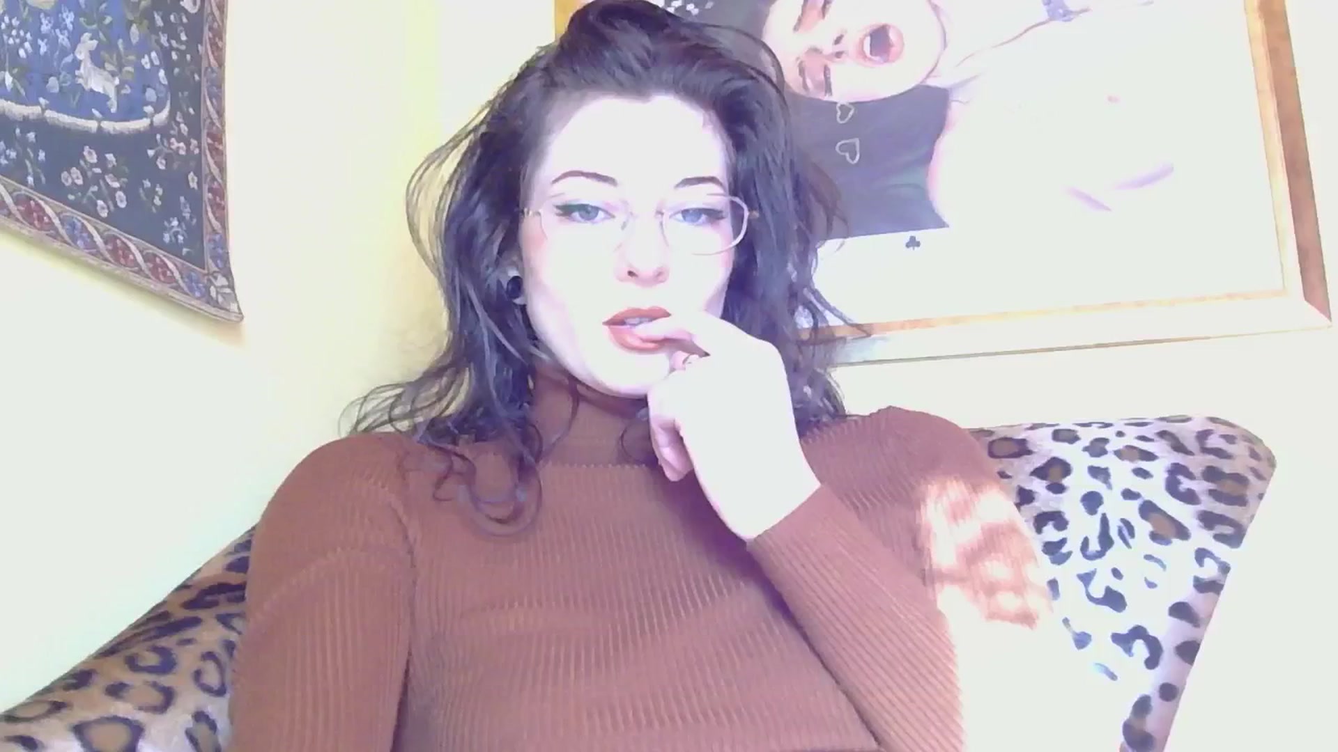 Gallery image thumbnail from sylksiren's myfreecams stream on, 01/17/2025, 12:57 image 13 of 20