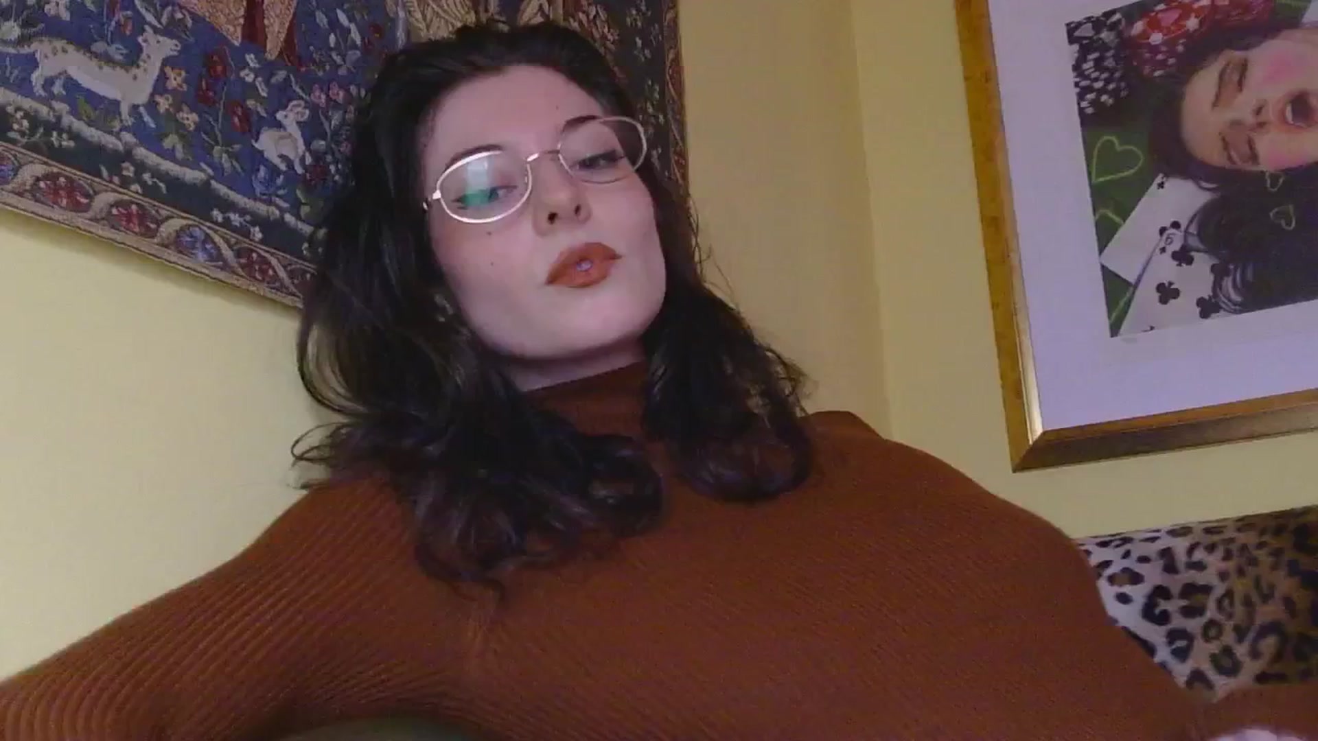 Gallery image thumbnail from sylksiren's myfreecams stream on, 01/17/2025, 12:57 image 20 of 20