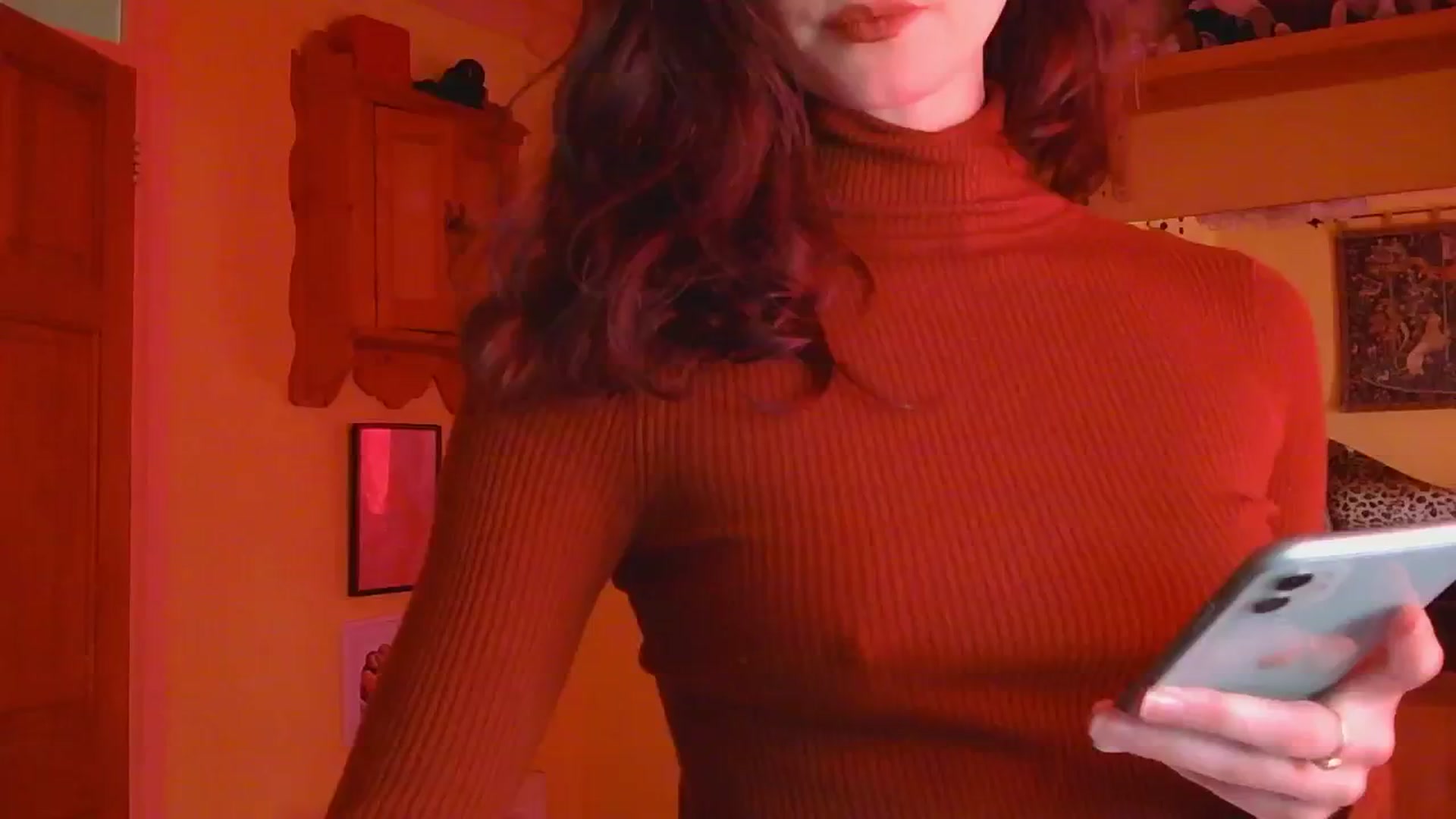 Gallery image thumbnail from sylksiren's myfreecams stream on, 01/17/2025, 12:57 image 2 of 20