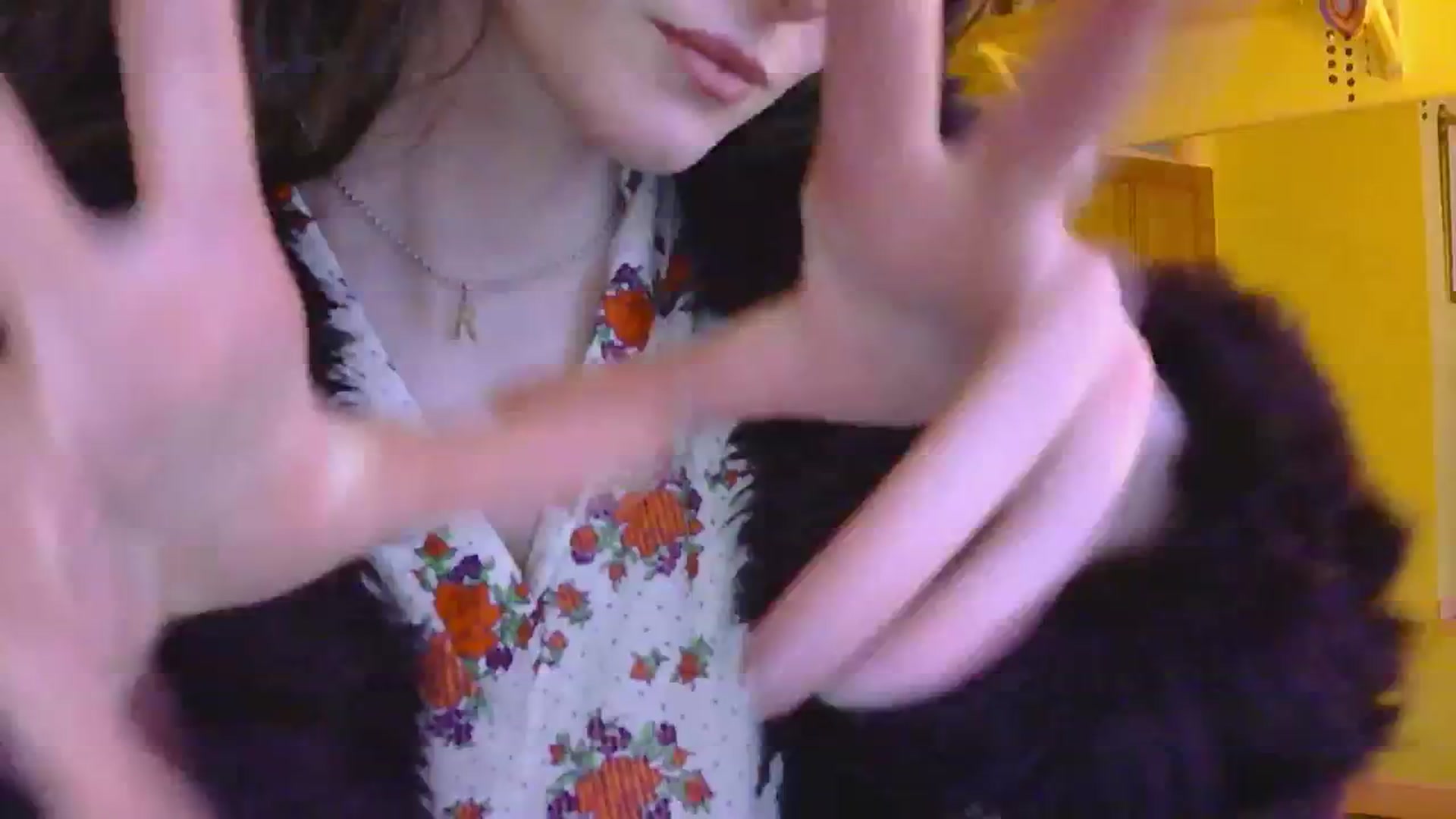 Gallery image thumbnail from sylksiren's myfreecams stream on, 02/11/2025, 15:20 image 12 of 20
