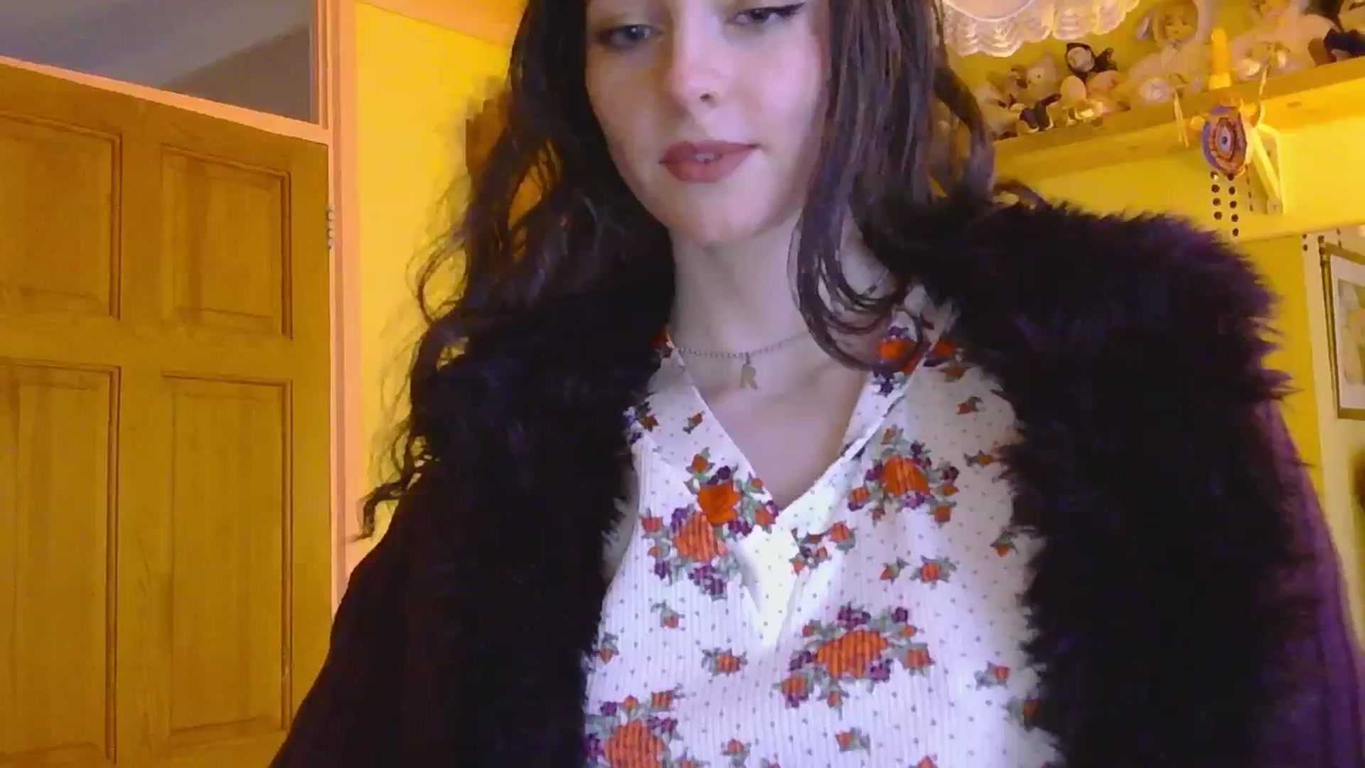 Gallery image thumbnail from sylksiren's myfreecams stream on, 02/11/2025, 15:20 image 14 of 20