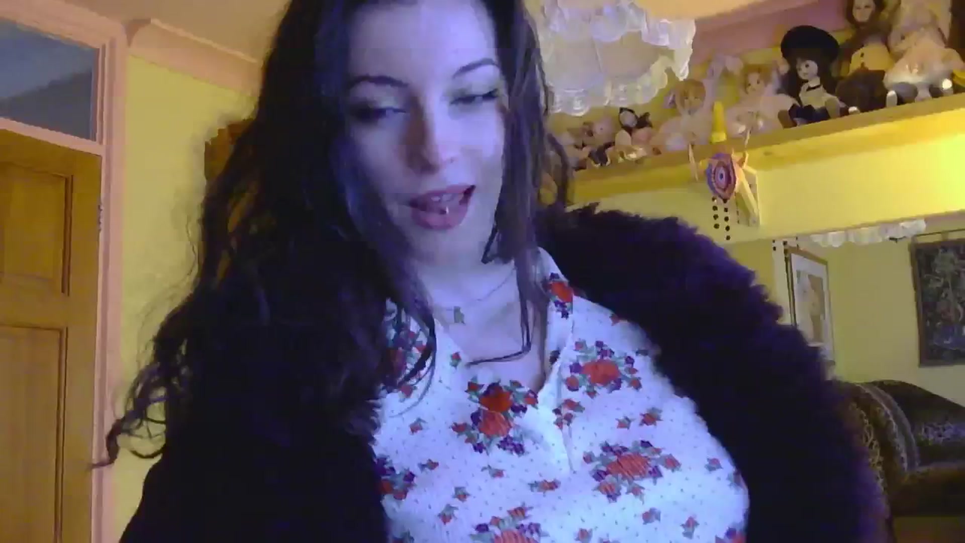 Gallery image thumbnail from sylksiren's myfreecams stream on, 02/11/2025, 15:20 image 7 of 20