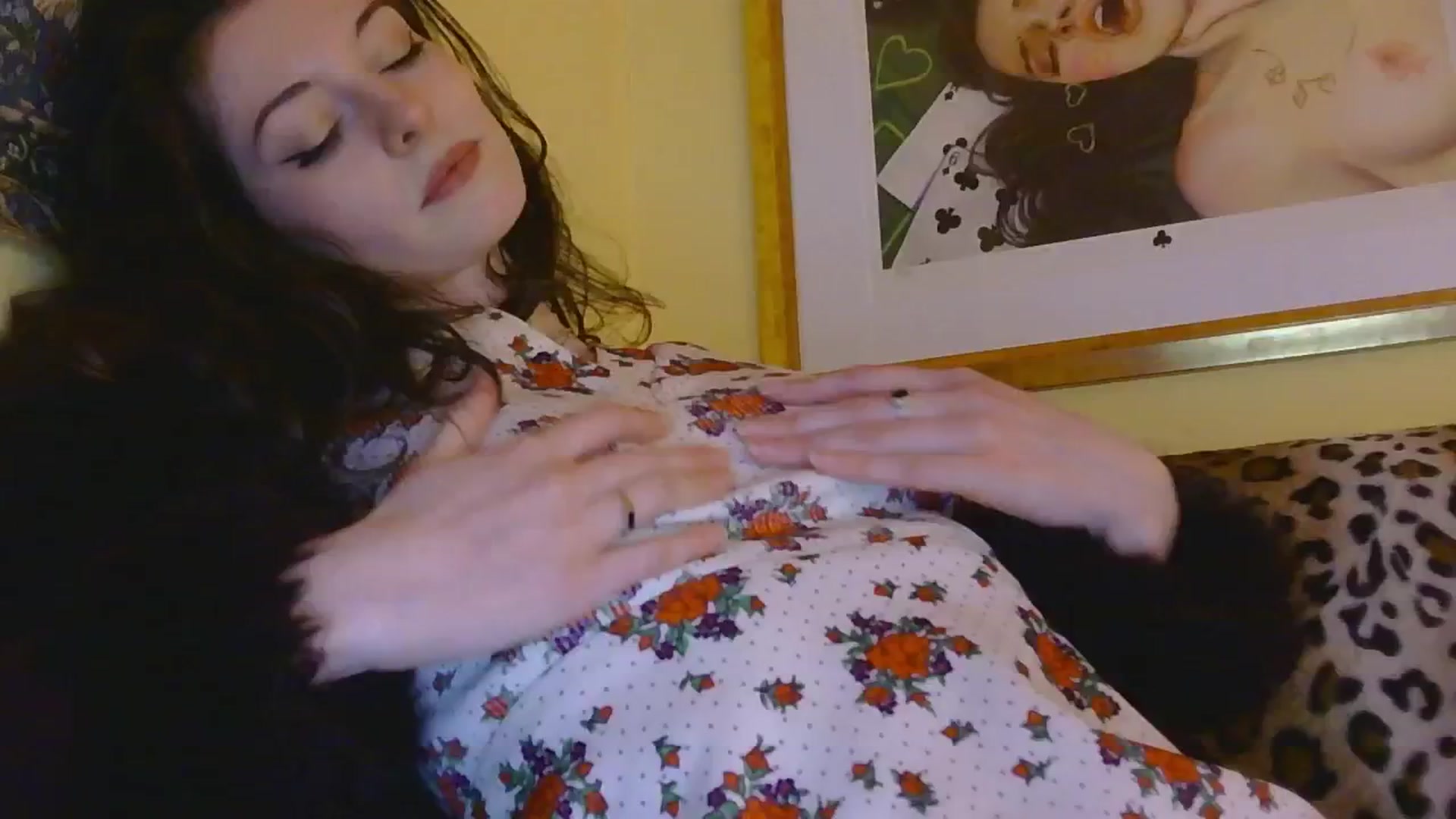 Gallery image thumbnail from sylksiren's myfreecams stream on, 02/11/2025, 16:24 image 11 of 20