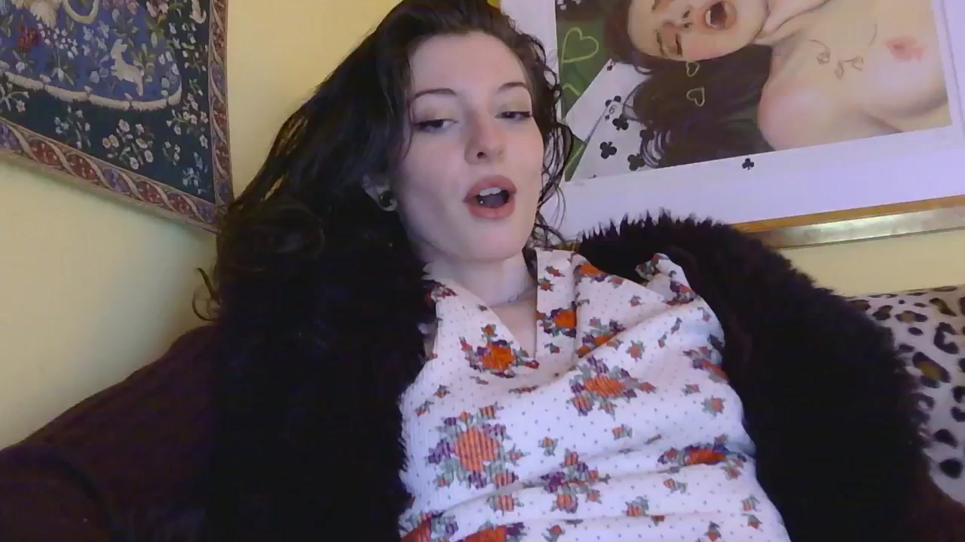 Gallery image thumbnail from sylksiren's myfreecams stream on, 02/11/2025, 16:24 image 6 of 20