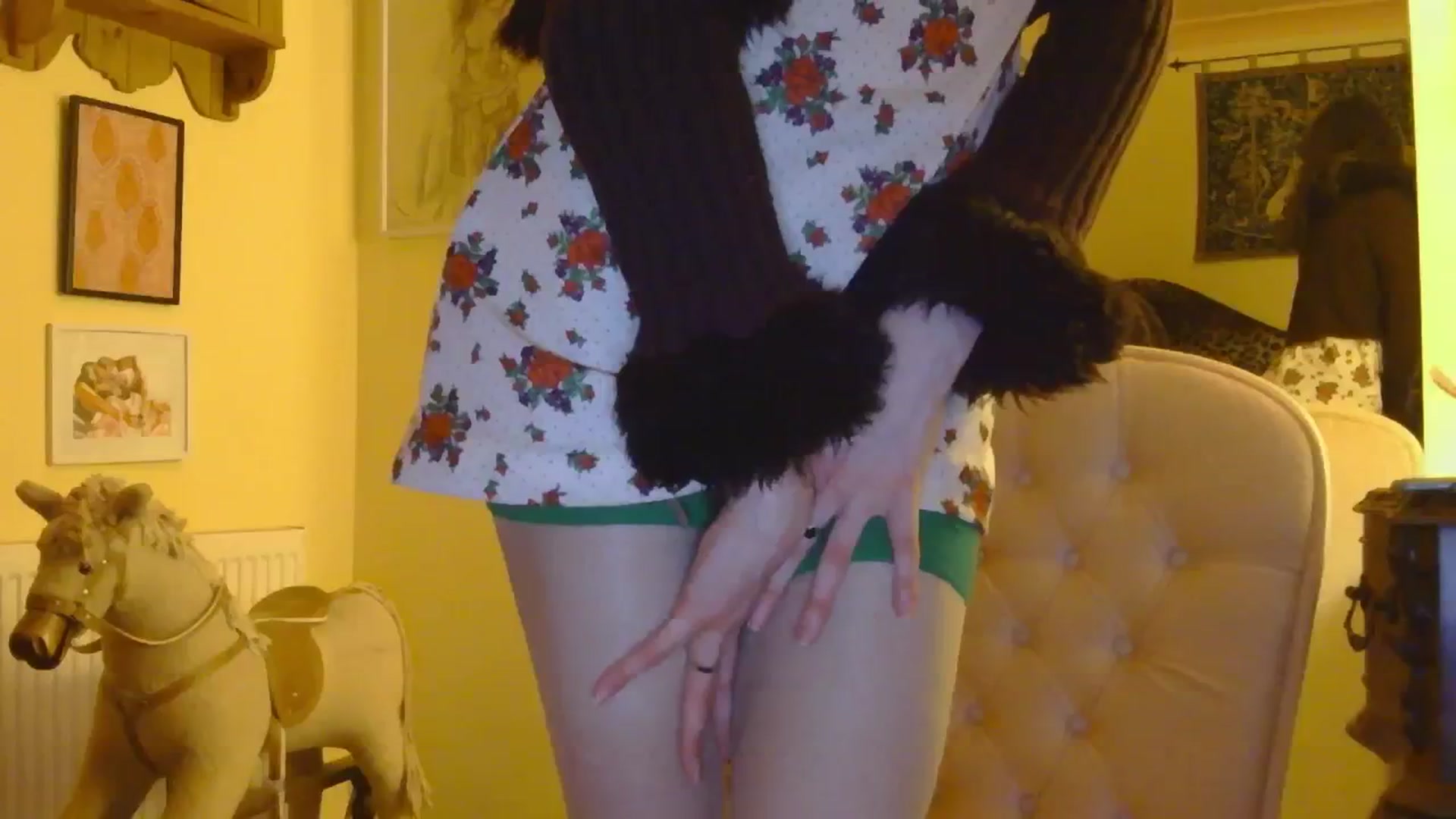 Gallery image thumbnail from sylksiren's myfreecams stream on, 02/11/2025, 19:35 image 17 of 20