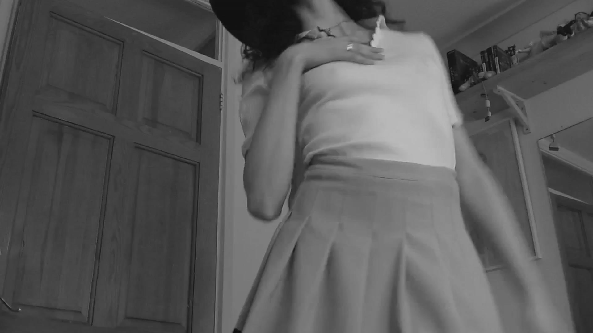 Gallery image thumbnail from sylksiren's myfreecams stream on, 02/13/2025, 17:11 image 10 of 20