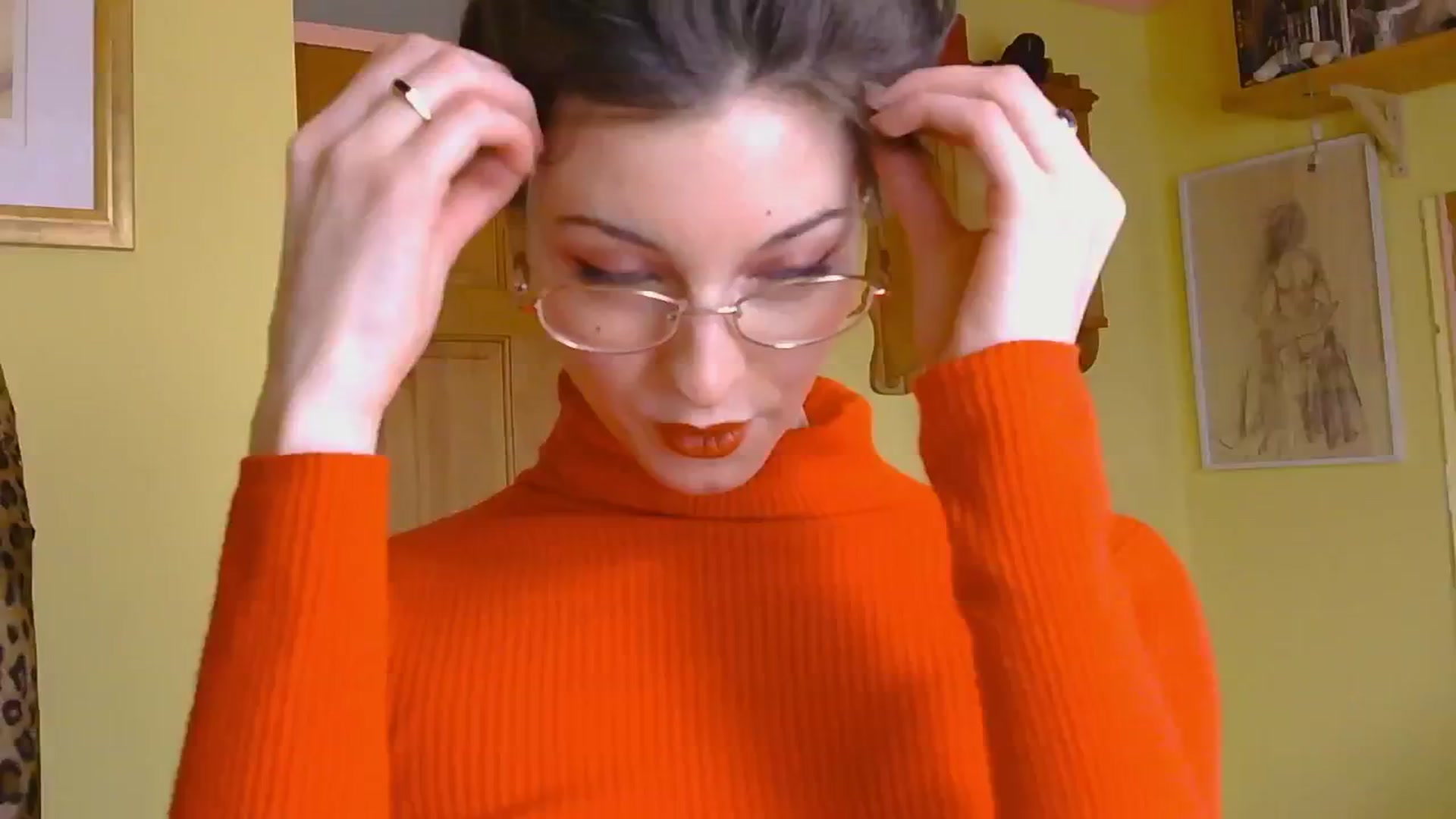 Gallery image thumbnail from sylksiren's myfreecams stream on, 02/14/2025, 14:50 image 10 of 20