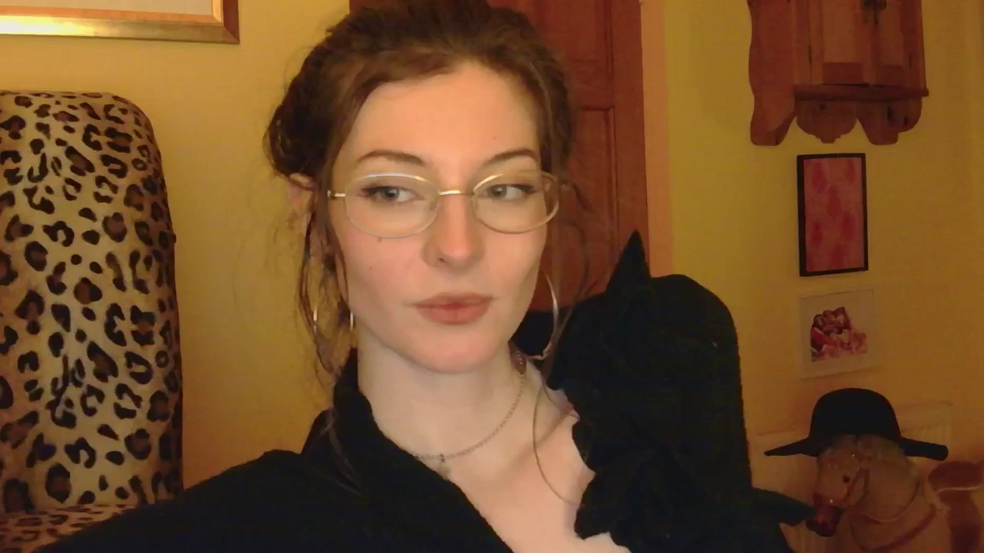 Gallery image thumbnail from sylksiren's myfreecams stream on, 02/16/2025, 22:44 image 12 of 20