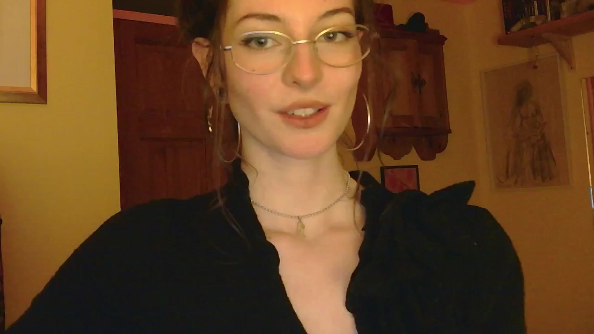 Gallery image thumbnail from sylksiren's myfreecams stream on, 02/16/2025, 22:44 image 9 of 20
