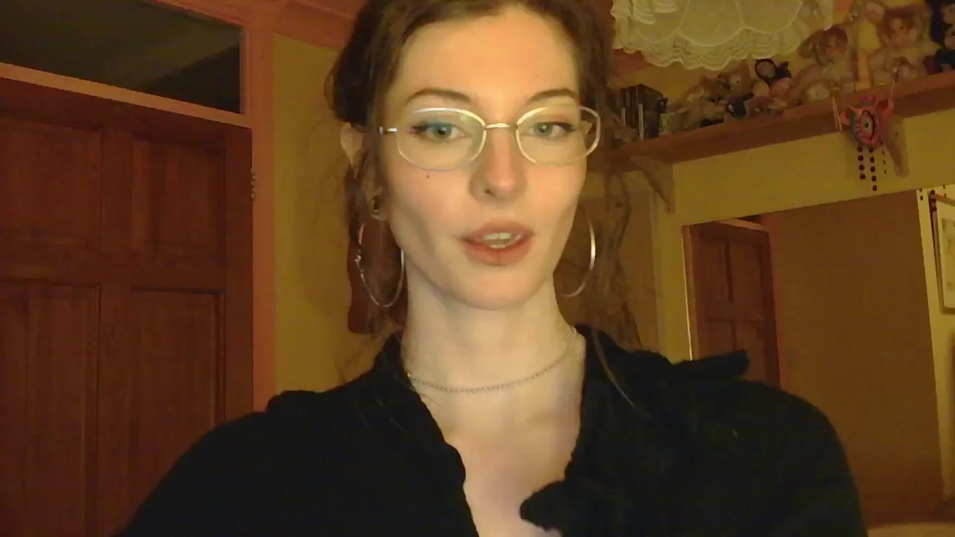 Gallery image thumbnail from sylksiren's myfreecams stream on, 02/16/2025, 22:44 image 1 of 20