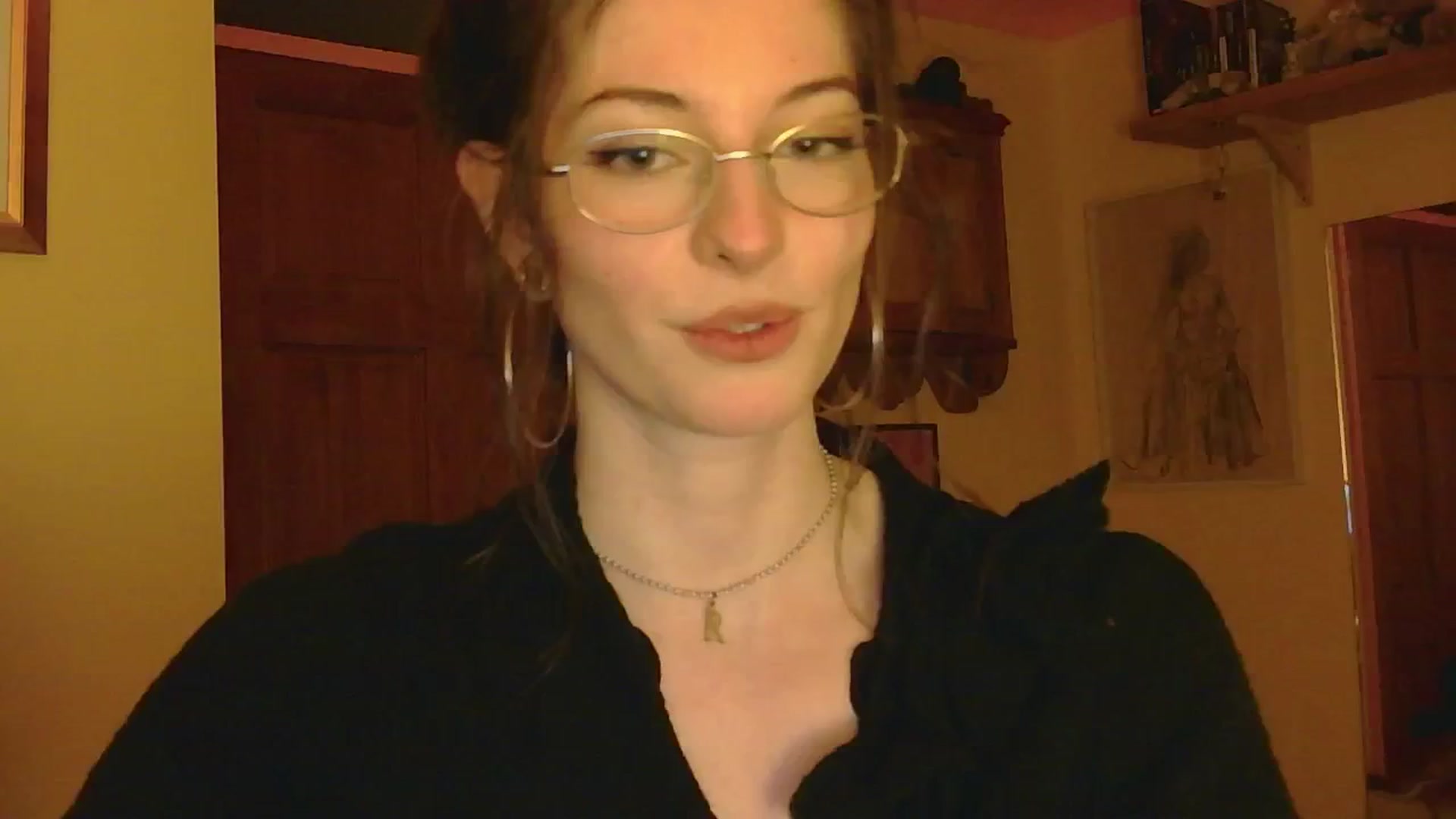 Gallery image thumbnail from sylksiren's myfreecams stream on, 02/16/2025, 22:44 image 7 of 20