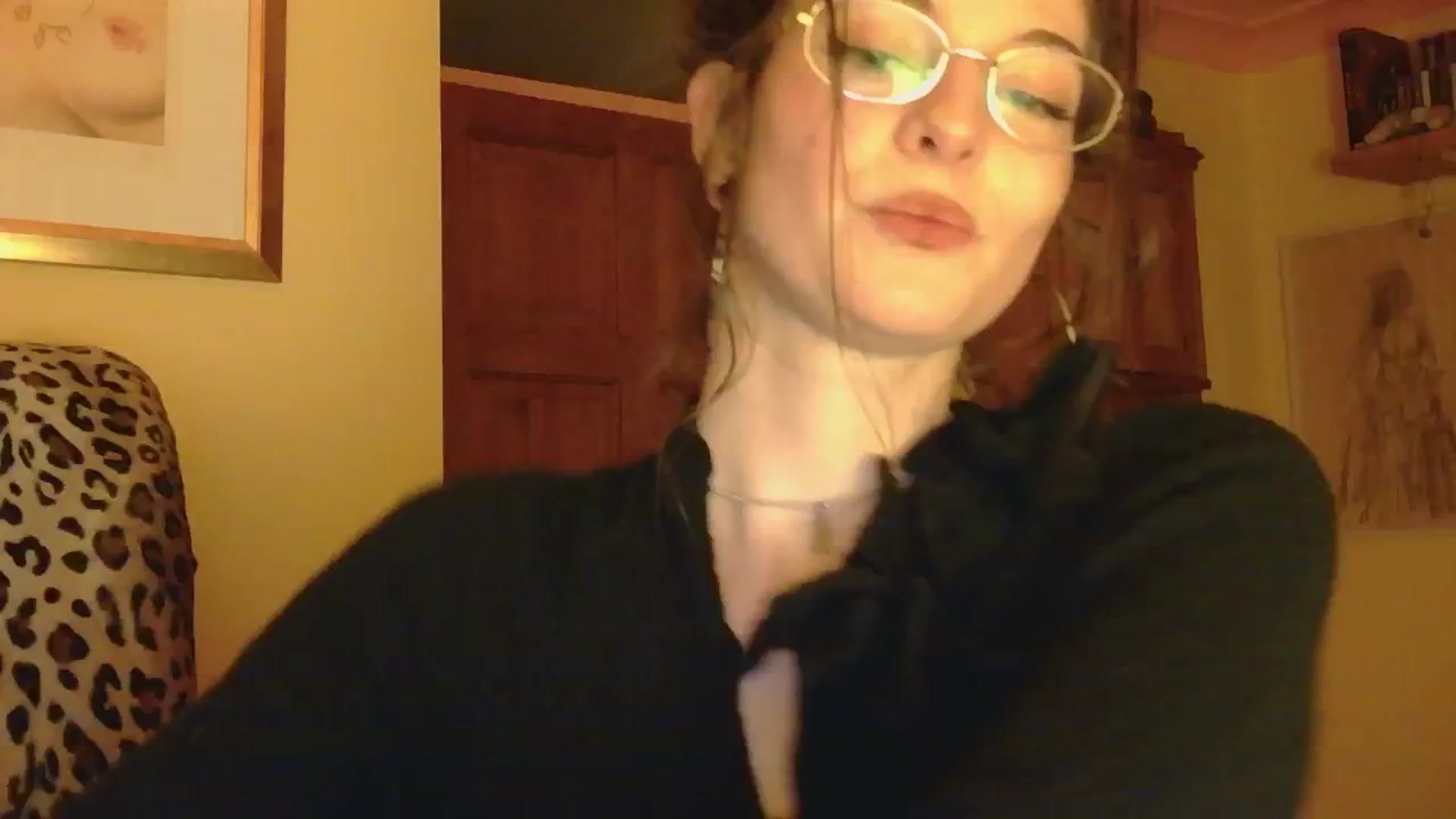 Gallery image thumbnail from sylksiren's myfreecams stream on, 02/16/2025, 22:44 image 16 of 20