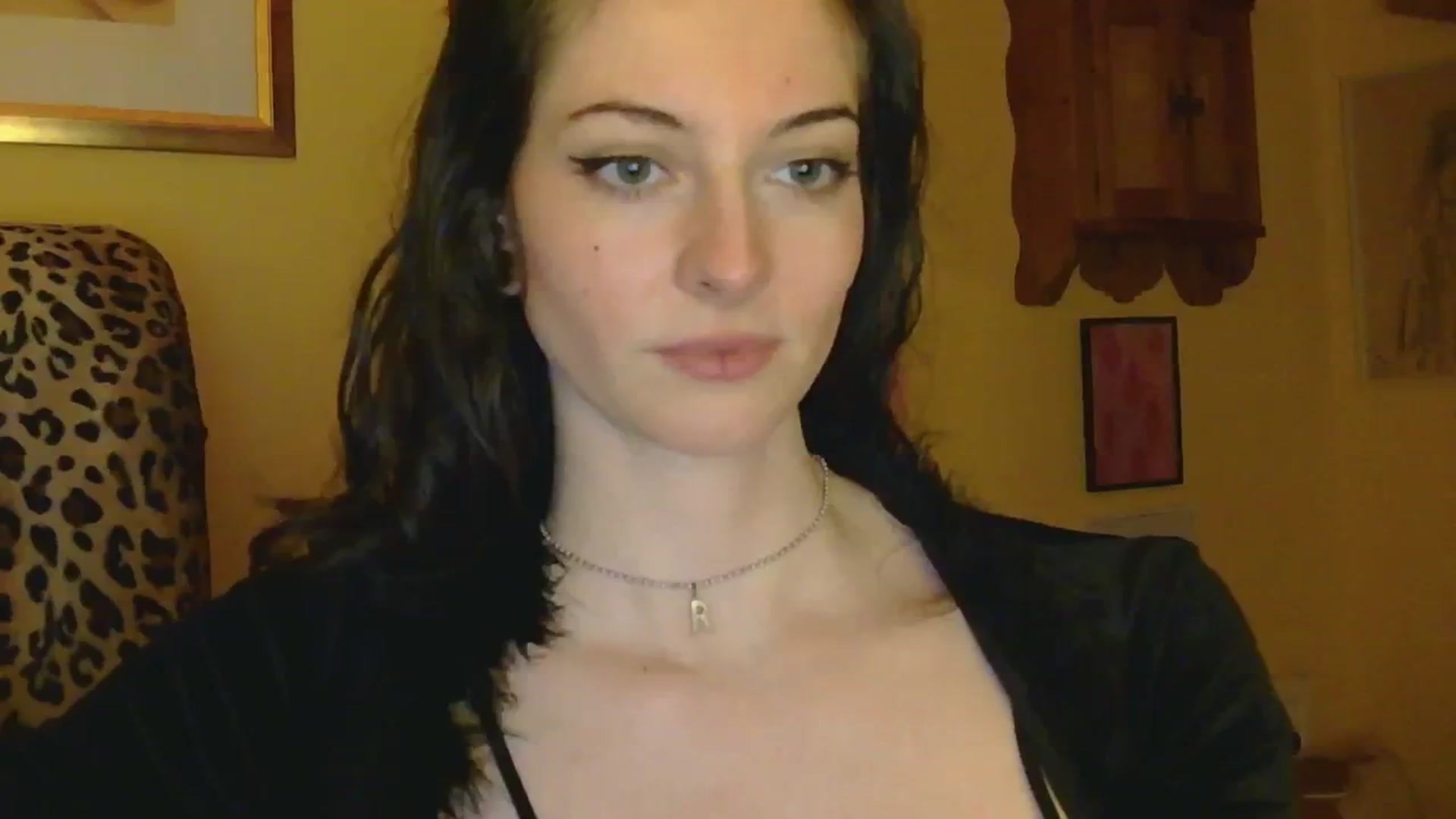 Gallery image thumbnail from sylksiren's myfreecams stream on, 02/24/2025, 17:57 image 8 of 20