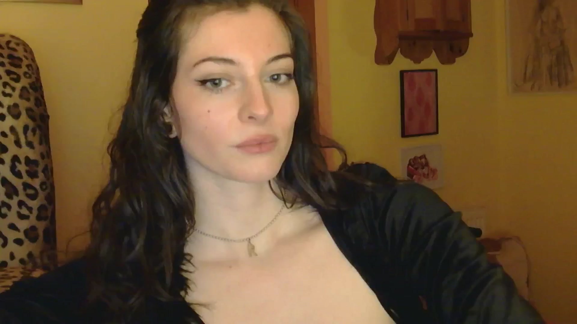 Gallery image thumbnail from sylksiren's myfreecams stream on, 02/24/2025, 17:57 image 17 of 20
