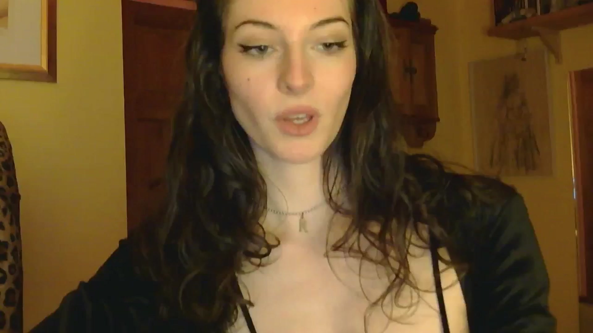Gallery image thumbnail from sylksiren's myfreecams stream on, 02/24/2025, 17:57 image 5 of 20