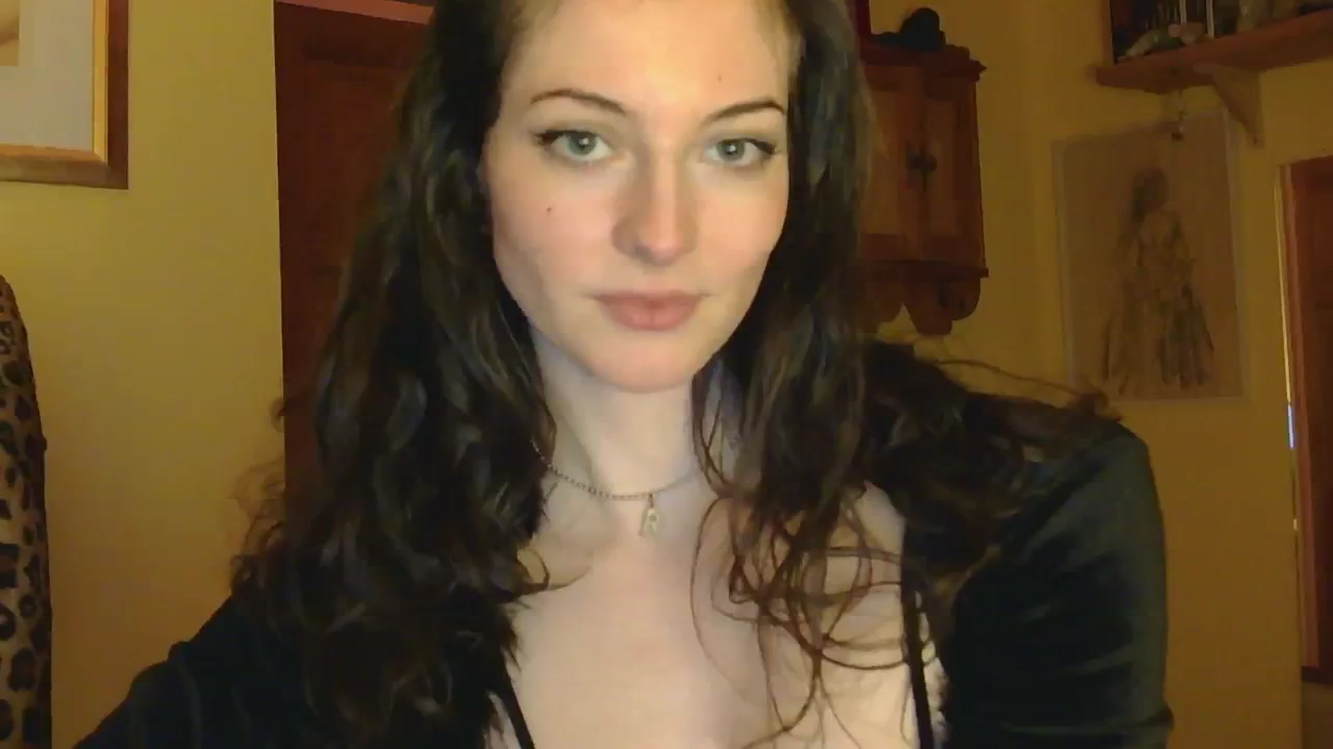 Gallery image thumbnail from sylksiren's myfreecams stream on, 02/24/2025, 17:57 image 3 of 20