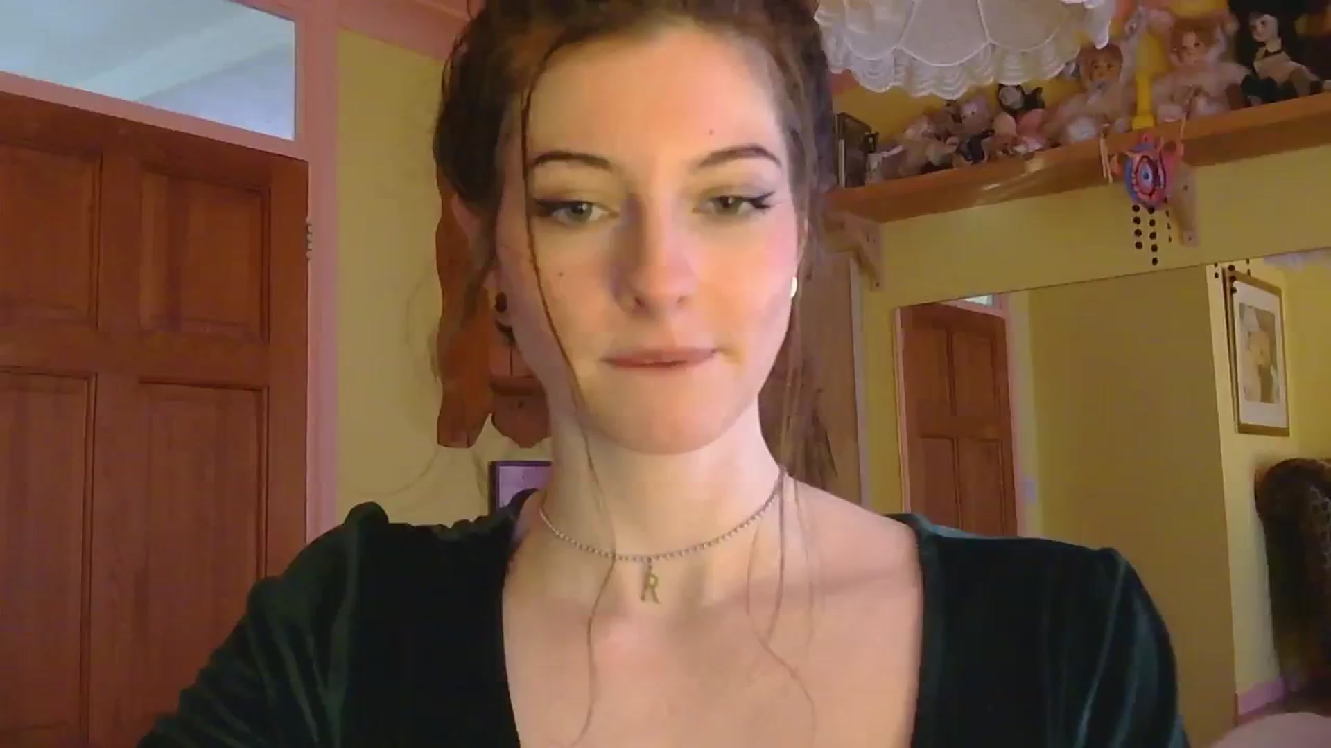 Gallery image thumbnail from sylksiren's myfreecams stream on, 02/26/2025, 15:45 image 14 of 20