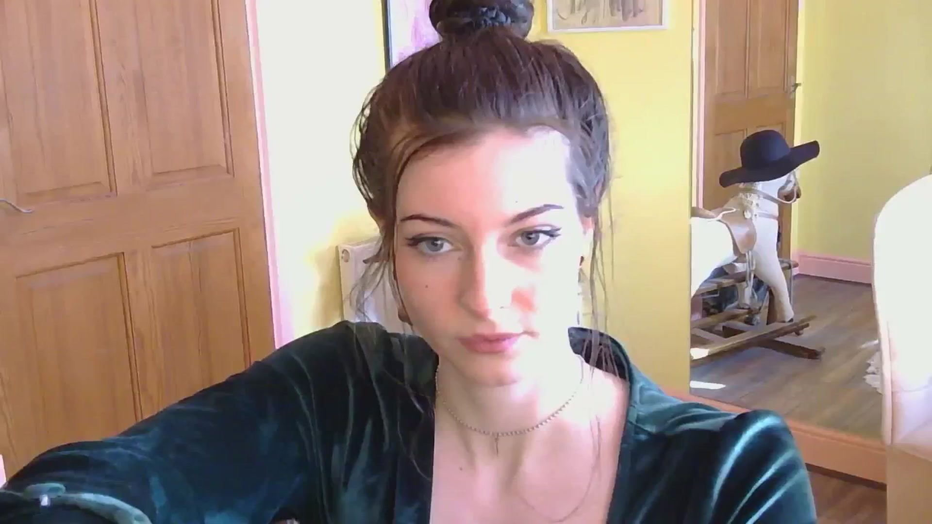 Gallery image thumbnail from sylksiren's myfreecams stream on, 02/26/2025, 15:45 image 1 of 20