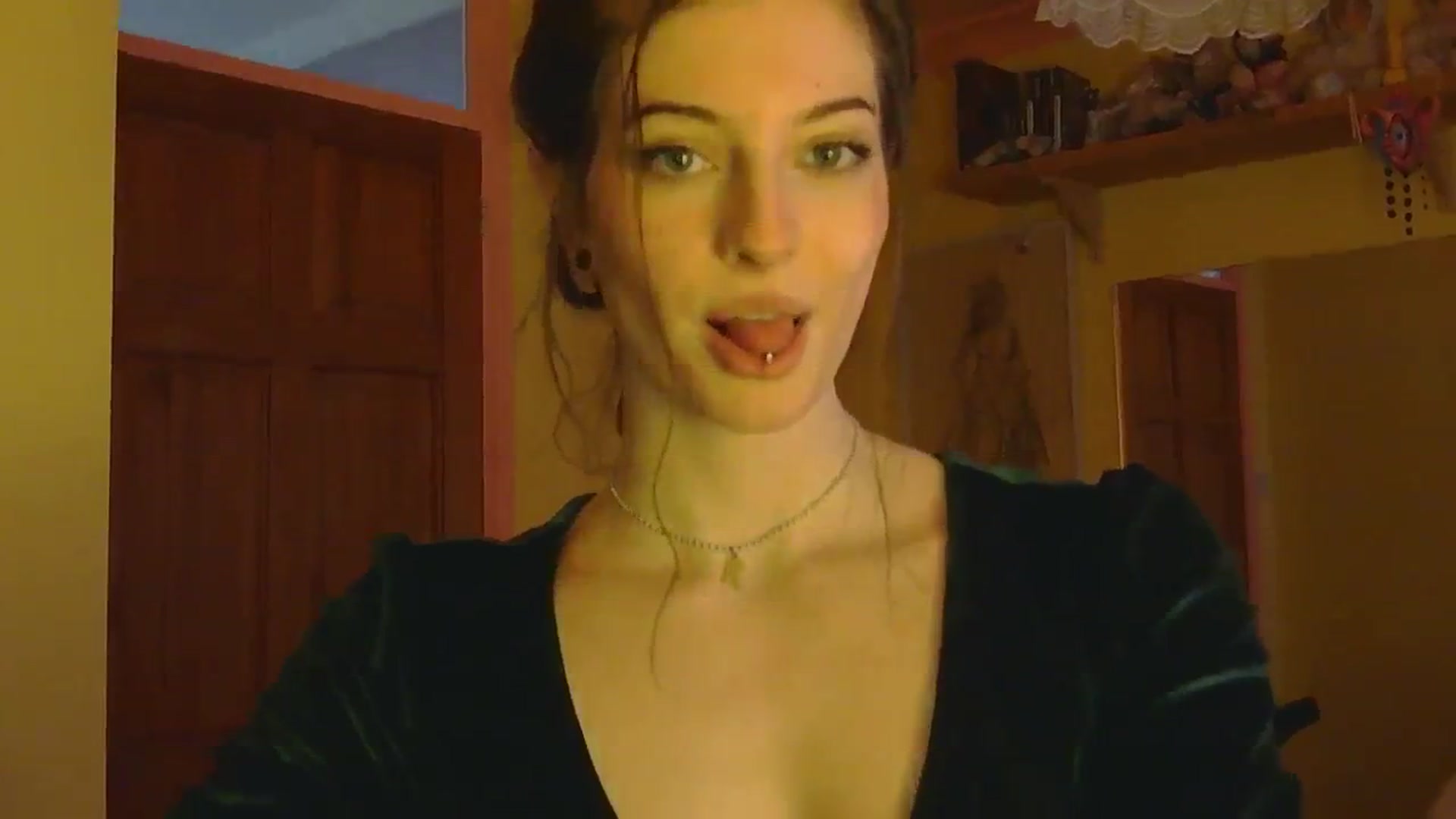 Gallery image thumbnail from sylksiren's myfreecams stream on, 02/26/2025, 16:22 image 13 of 20