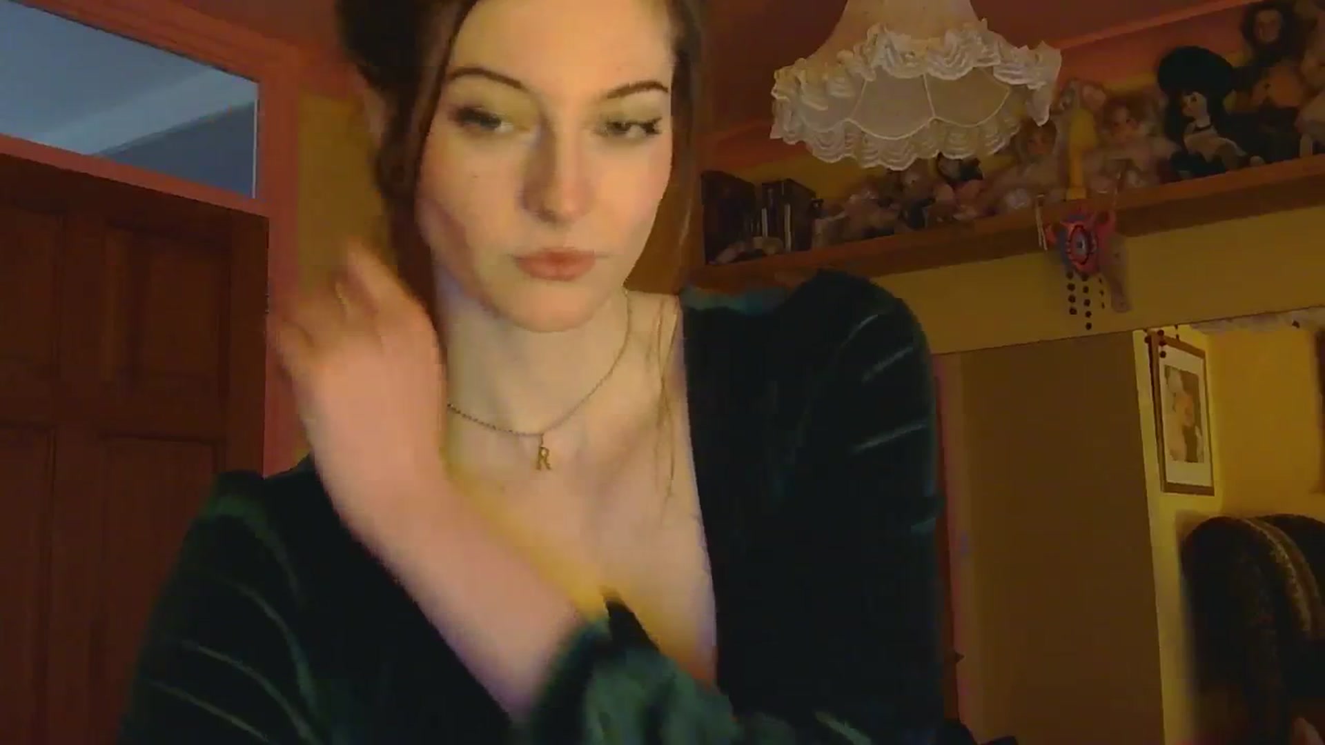 Gallery image thumbnail from sylksiren's myfreecams stream on, 02/26/2025, 16:22 image 17 of 20
