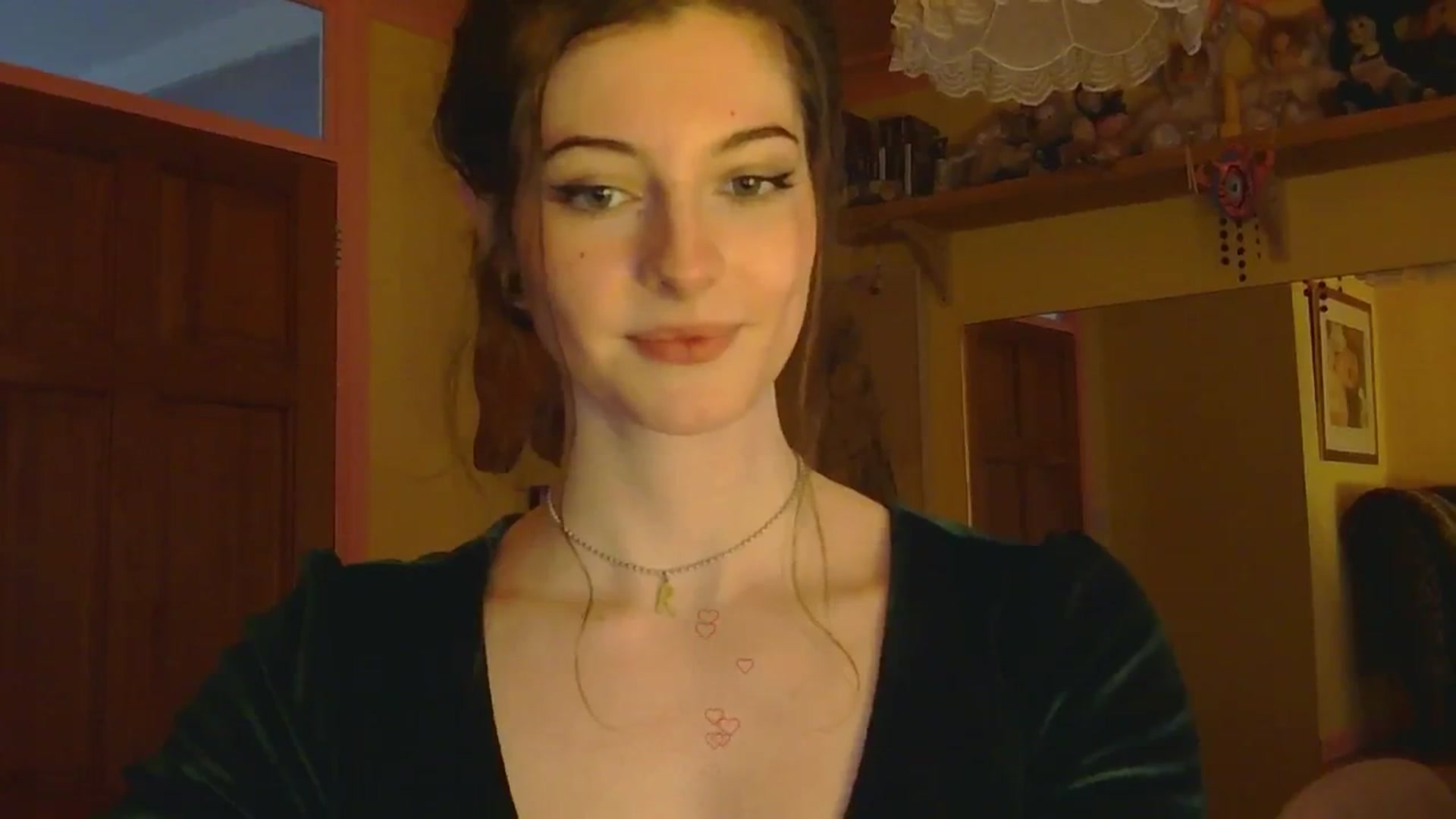 Gallery image thumbnail from sylksiren's myfreecams stream on, 02/26/2025, 16:22 image 8 of 20
