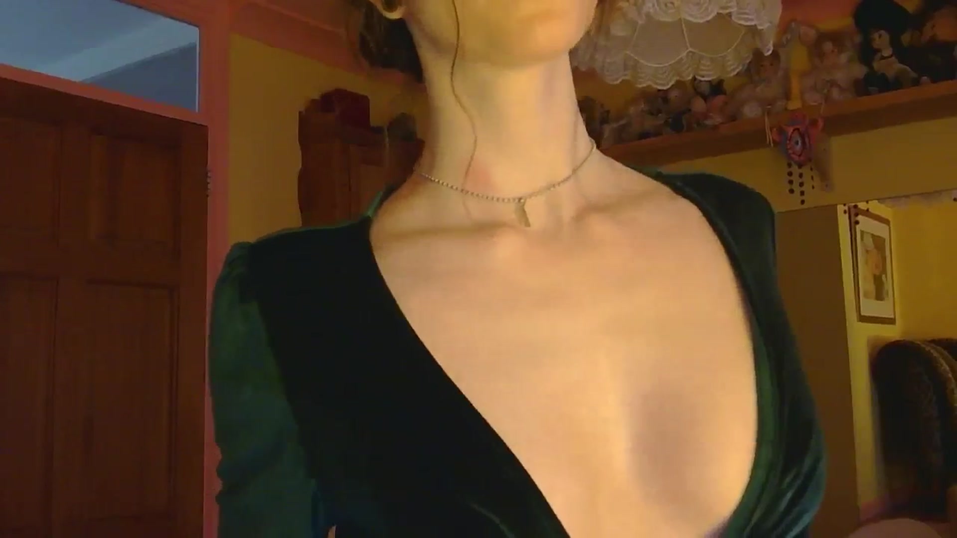 Gallery image thumbnail from sylksiren's myfreecams stream on, 02/26/2025, 16:22 image 20 of 20