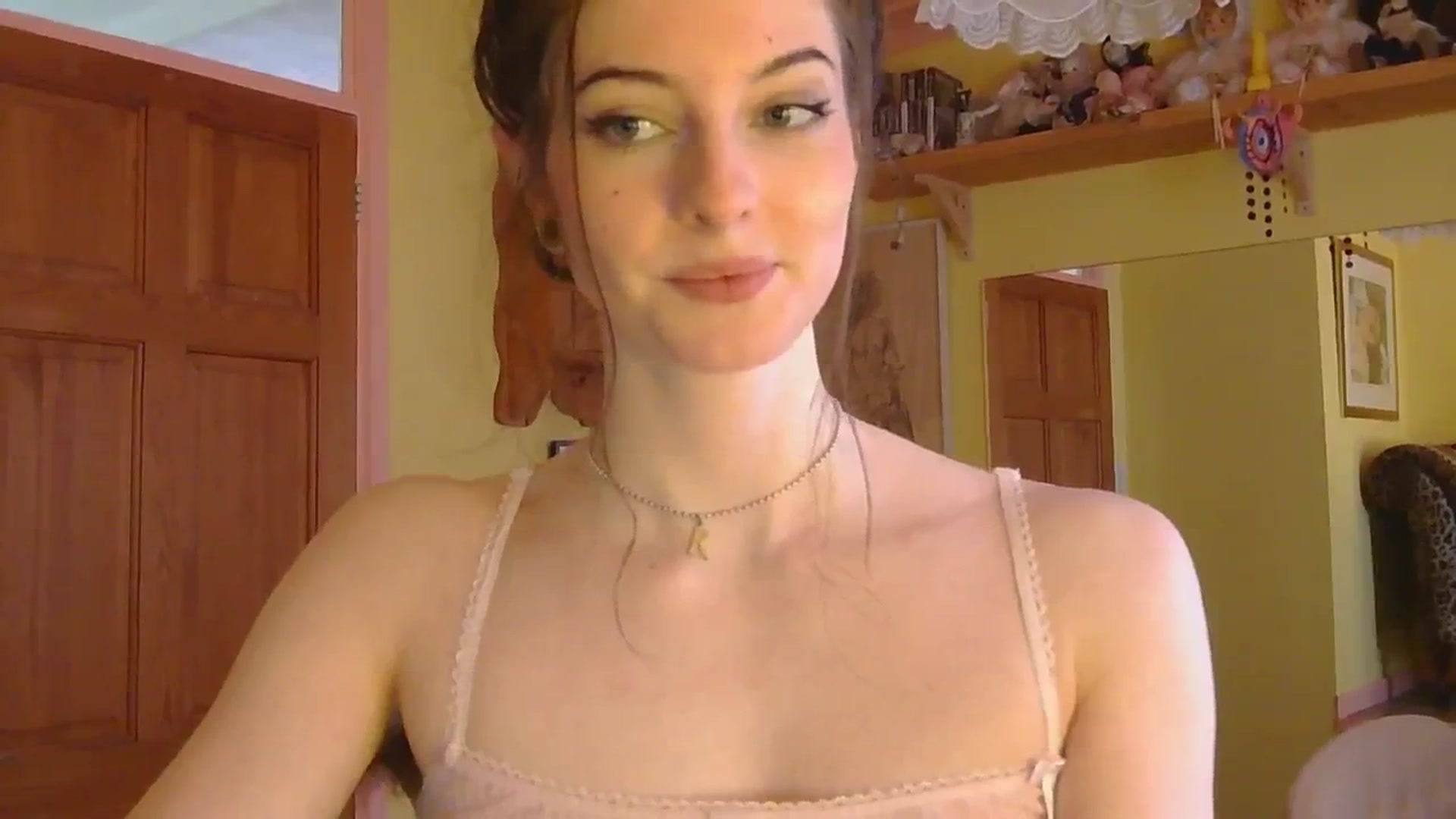 Gallery image thumbnail from sylksiren's myfreecams stream on, 02/26/2025, 16:22 image 2 of 20