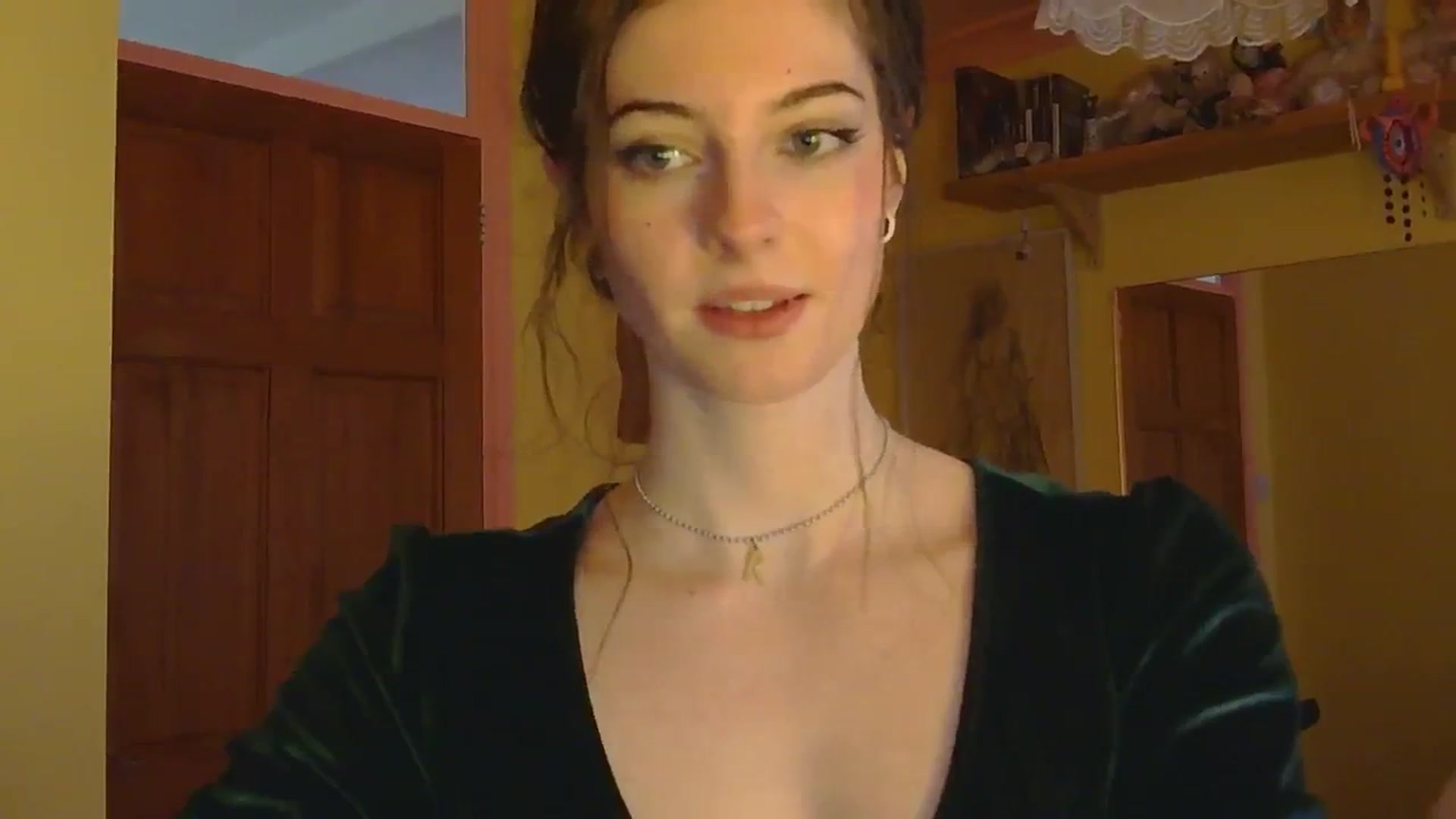 Gallery image thumbnail from sylksiren's myfreecams stream on, 02/26/2025, 16:22 image 12 of 20