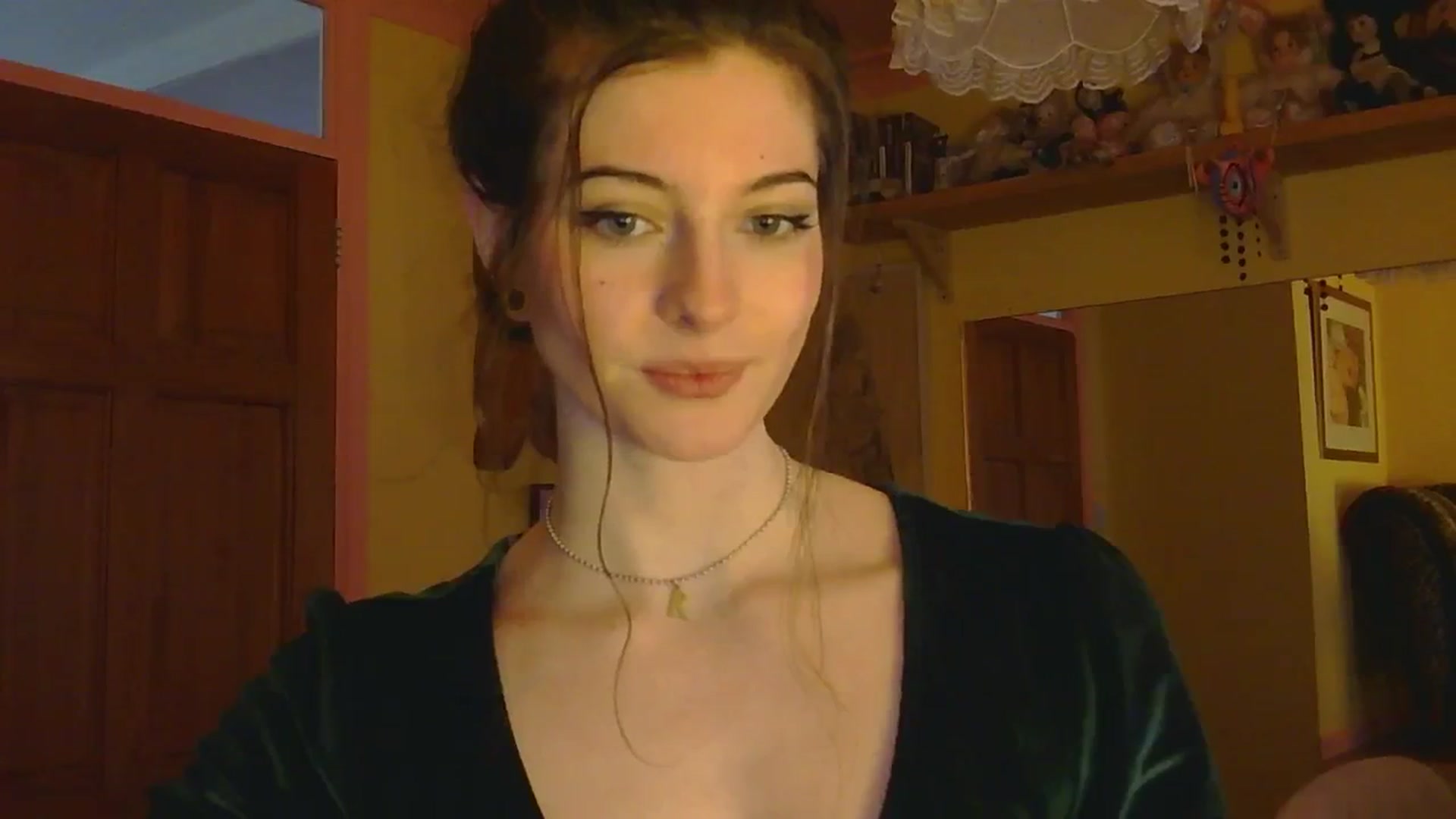 Gallery image thumbnail from sylksiren's myfreecams stream on, 02/26/2025, 16:22 image 6 of 20