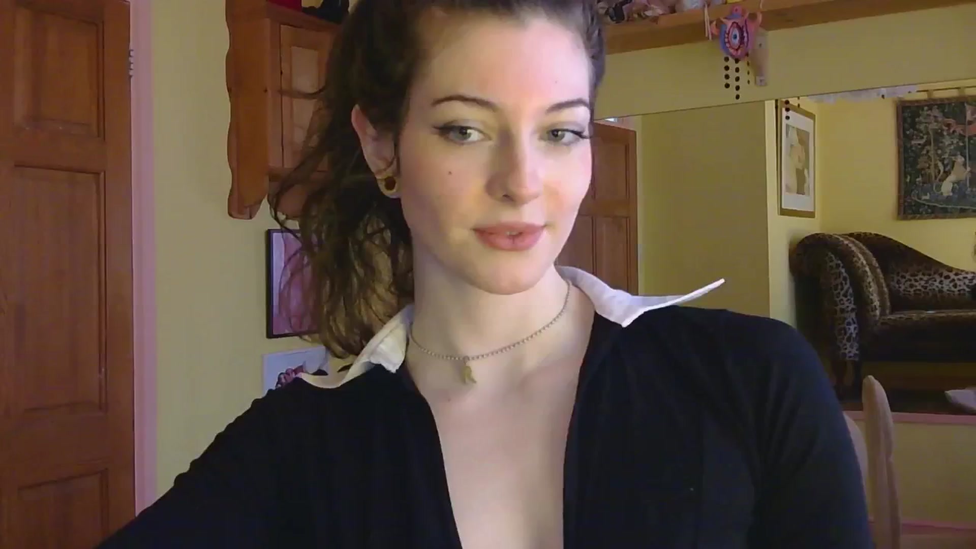 Gallery image thumbnail from sylksiren's myfreecams stream on, 02/27/2025, 12:15 image 10 of 20