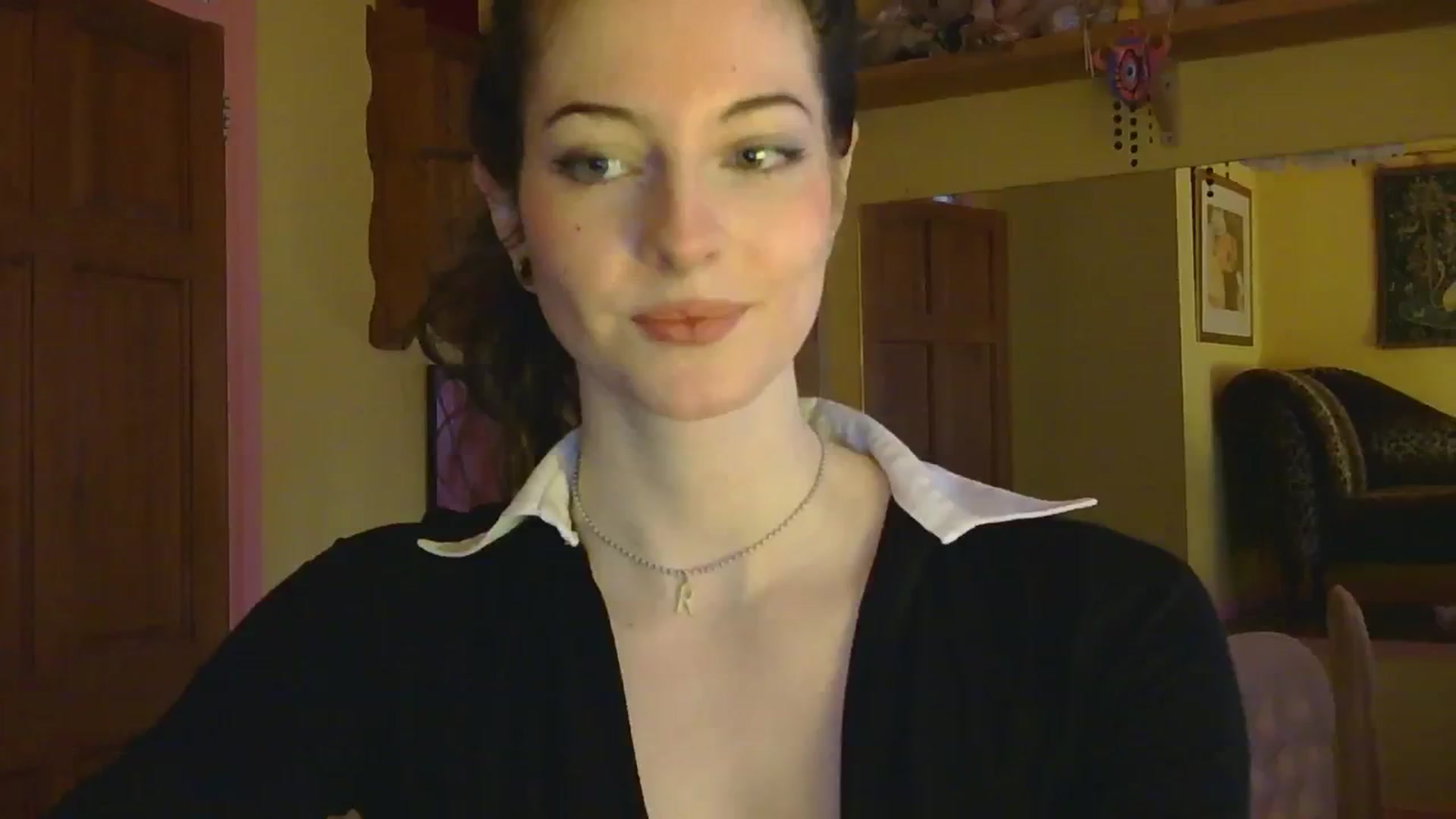 Gallery image thumbnail from sylksiren's myfreecams stream on, 02/27/2025, 12:15 image 19 of 20