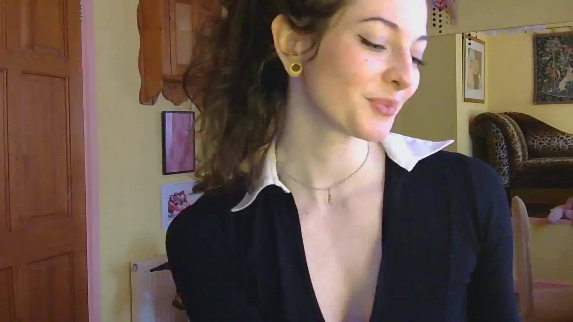 Gallery image thumbnail from sylksiren's myfreecams stream on, 02/27/2025, 12:15 image 15 of 20