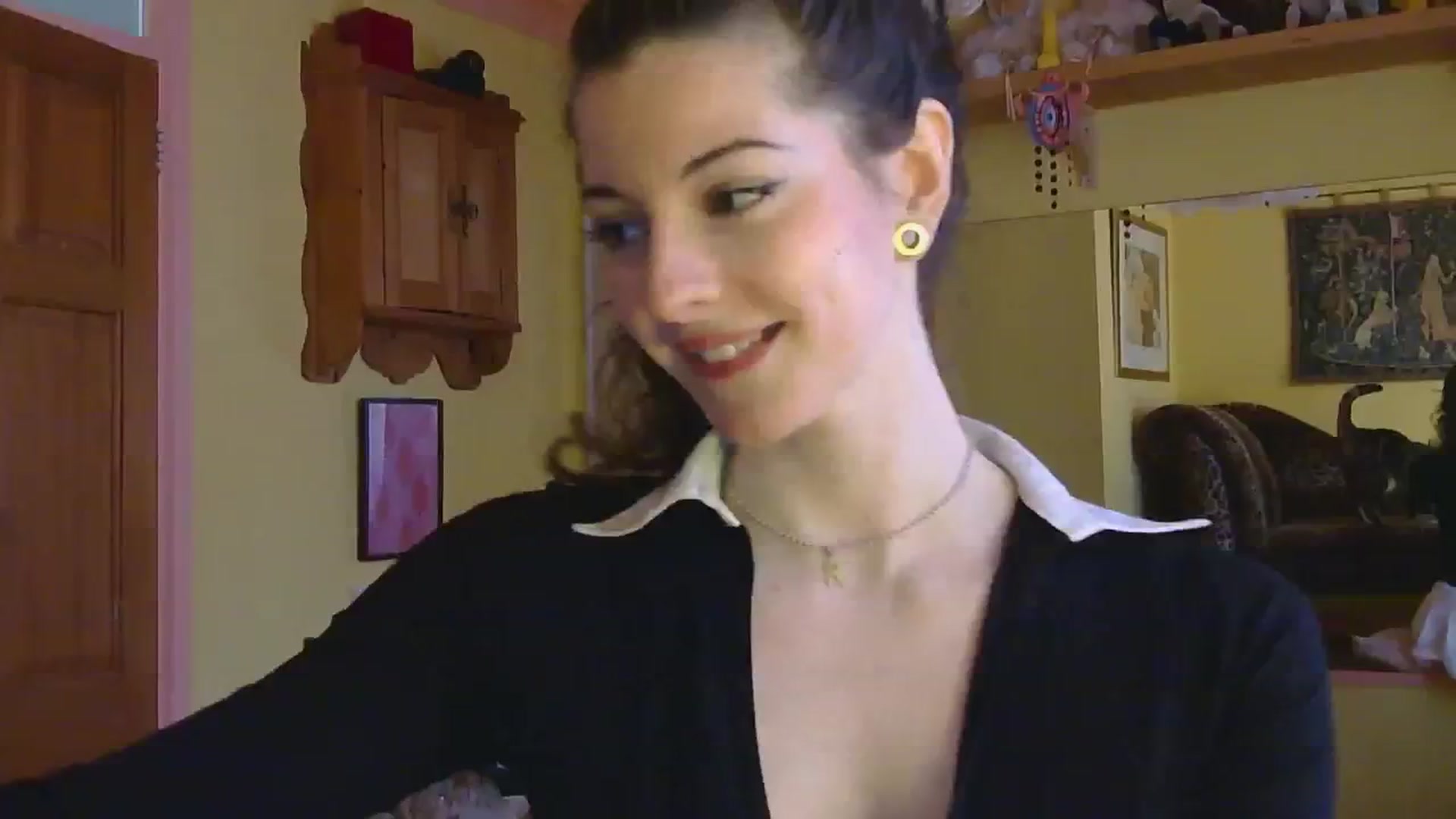 Gallery image thumbnail from sylksiren's myfreecams stream on, 02/27/2025, 12:15 image 13 of 20