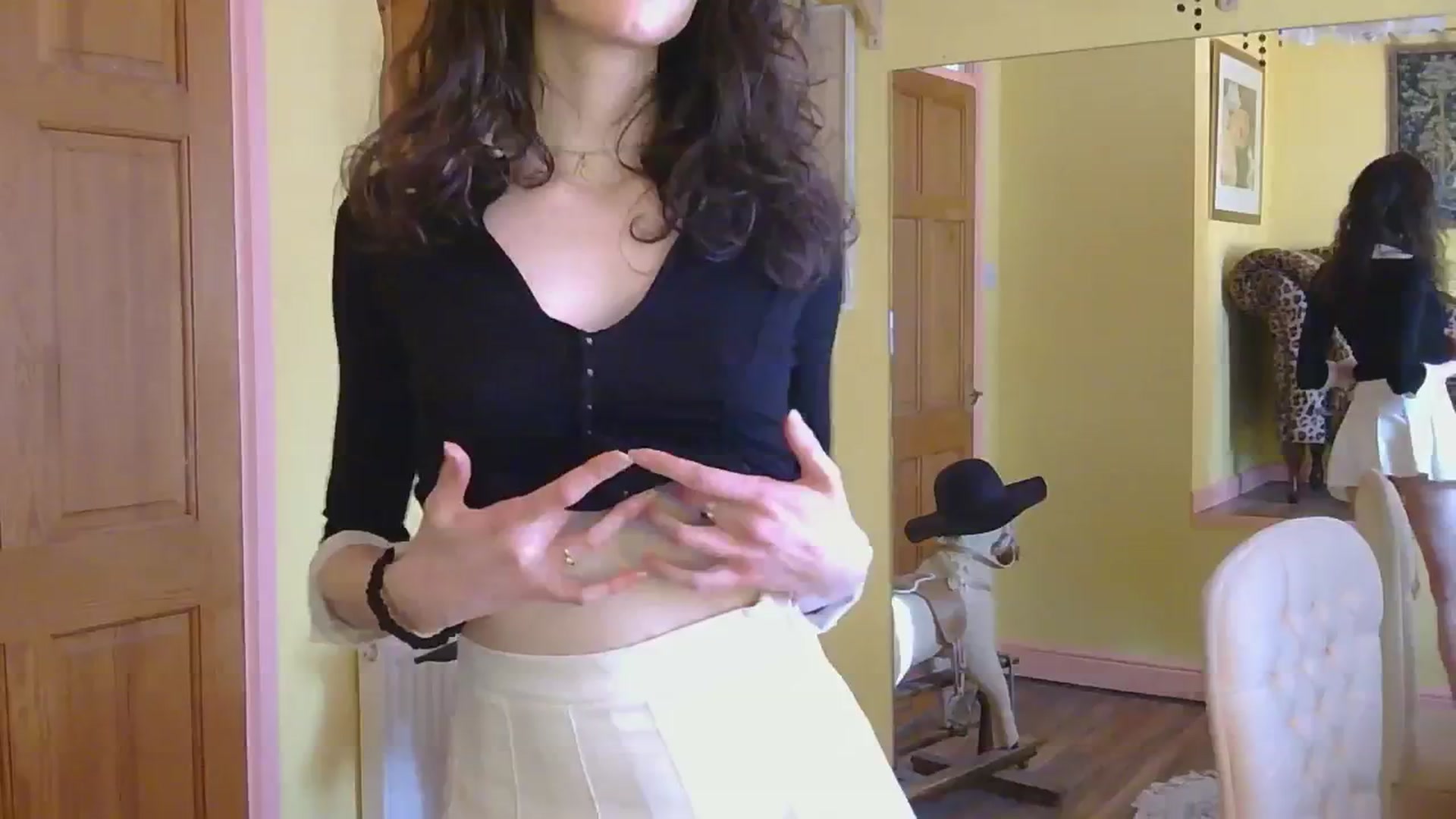 Gallery image thumbnail from sylksiren's myfreecams stream on, 02/27/2025, 14:28 image 17 of 20
