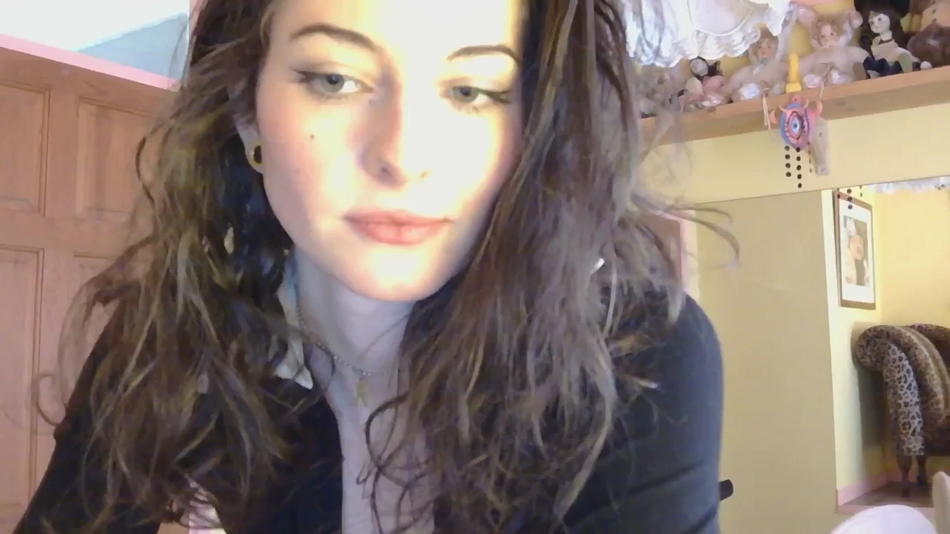 Gallery image thumbnail from sylksiren's myfreecams stream on, 02/27/2025, 14:28 image 11 of 20