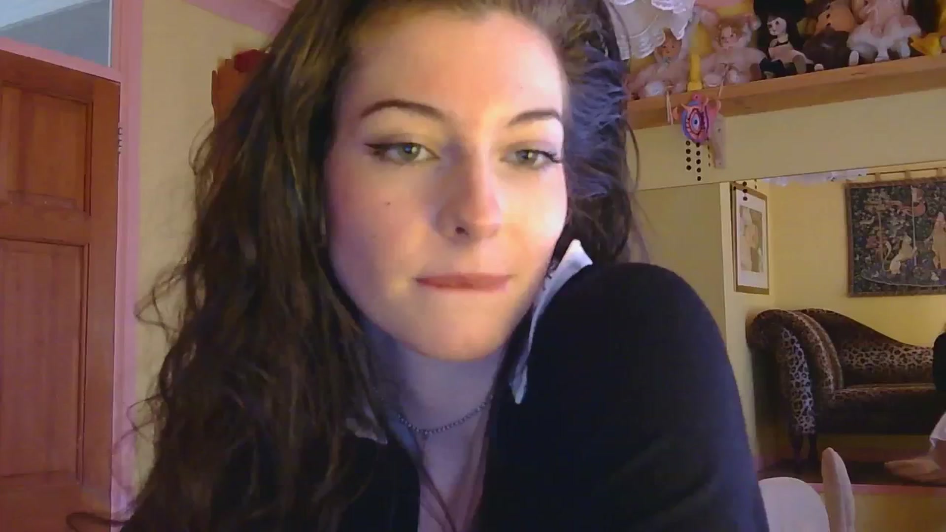 Gallery image thumbnail from sylksiren's myfreecams stream on, 02/27/2025, 14:28 image 9 of 20