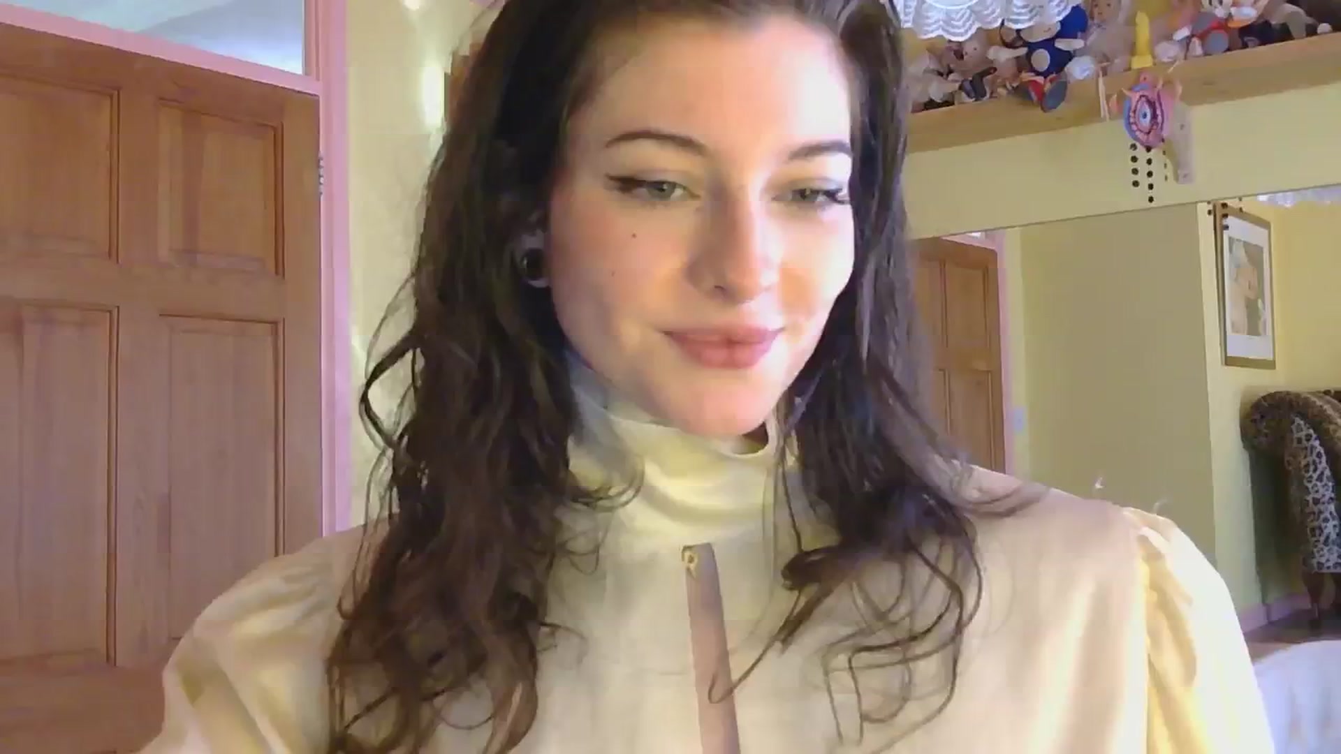 Gallery image thumbnail from sylksiren's myfreecams stream on, 02/28/2025, 13:58 image 15 of 20