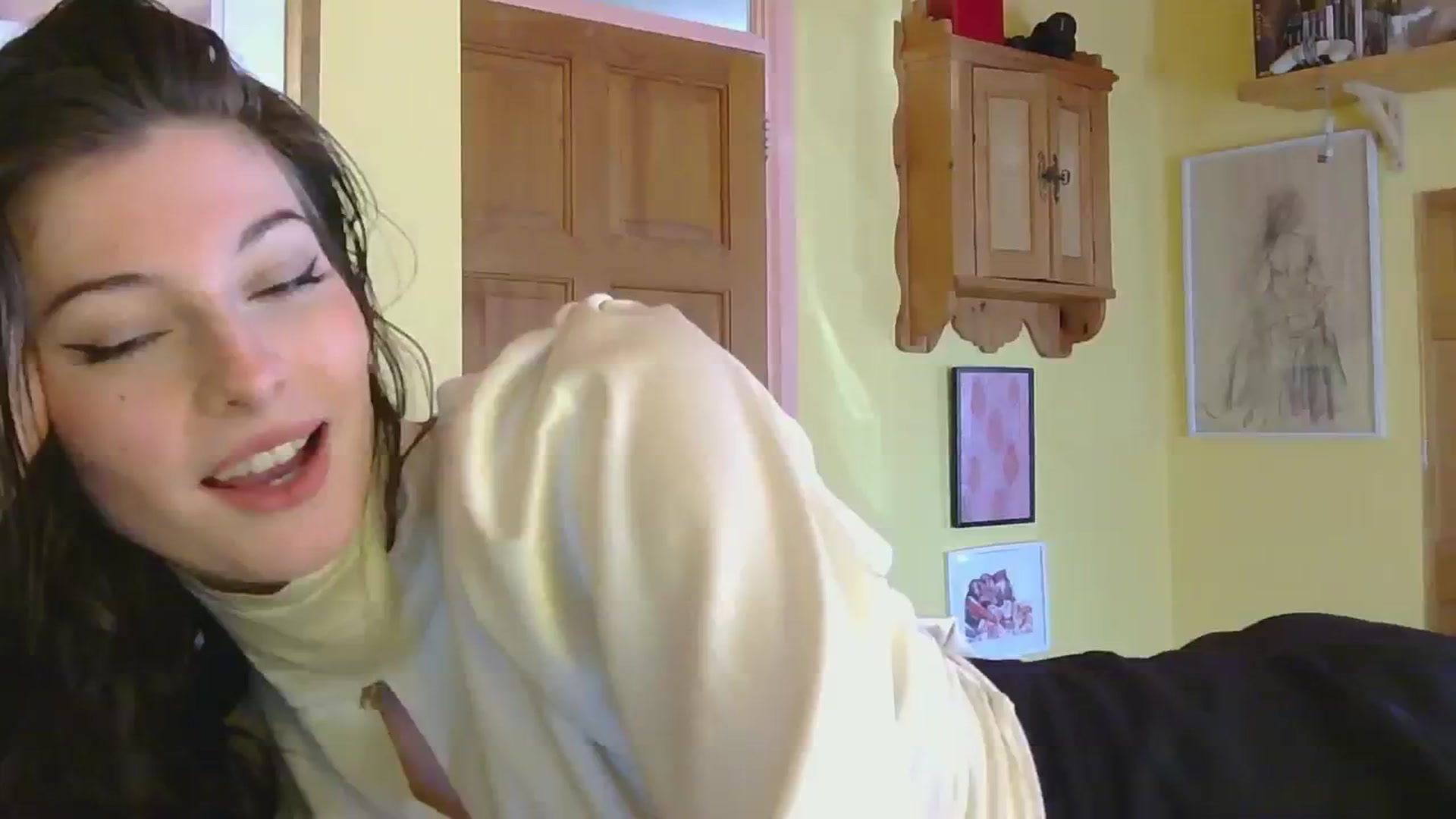 Gallery image thumbnail from sylksiren's myfreecams stream on, 02/28/2025, 13:58 image 16 of 20