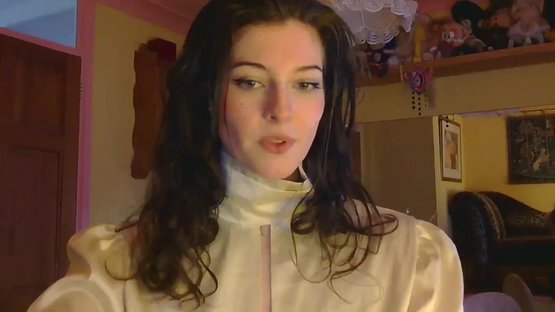 Gallery image thumbnail from sylksiren's myfreecams stream on, 02/28/2025, 13:58 image 4 of 20