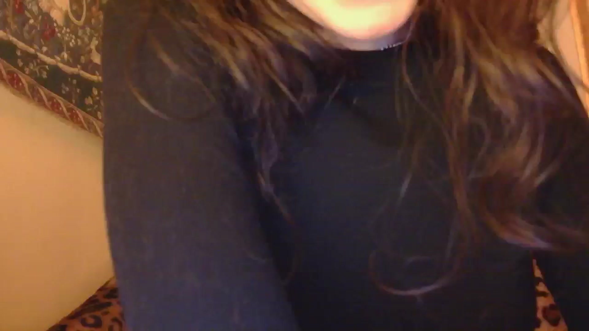 Gallery image thumbnail from sylksiren's myfreecams stream on, 03/04/2025, 24:25 image 19 of 20