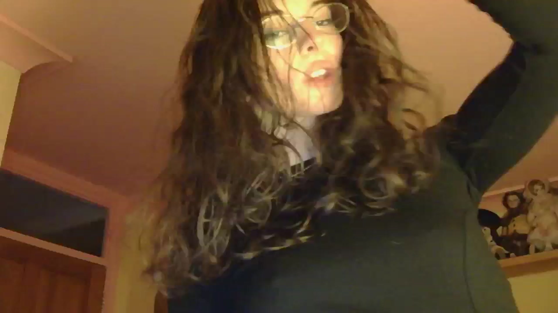 Gallery image thumbnail from sylksiren's myfreecams stream on, 03/04/2025, 24:25 image 4 of 20