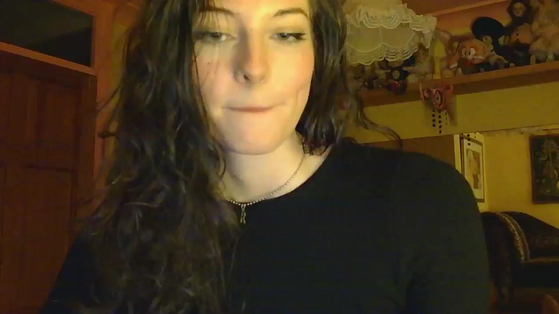 Gallery image thumbnail from sylksiren's myfreecams stream on, 03/04/2025, 24:25 image 6 of 20